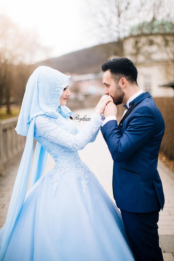 Sweet Muslim Couple Love Wallpaper
