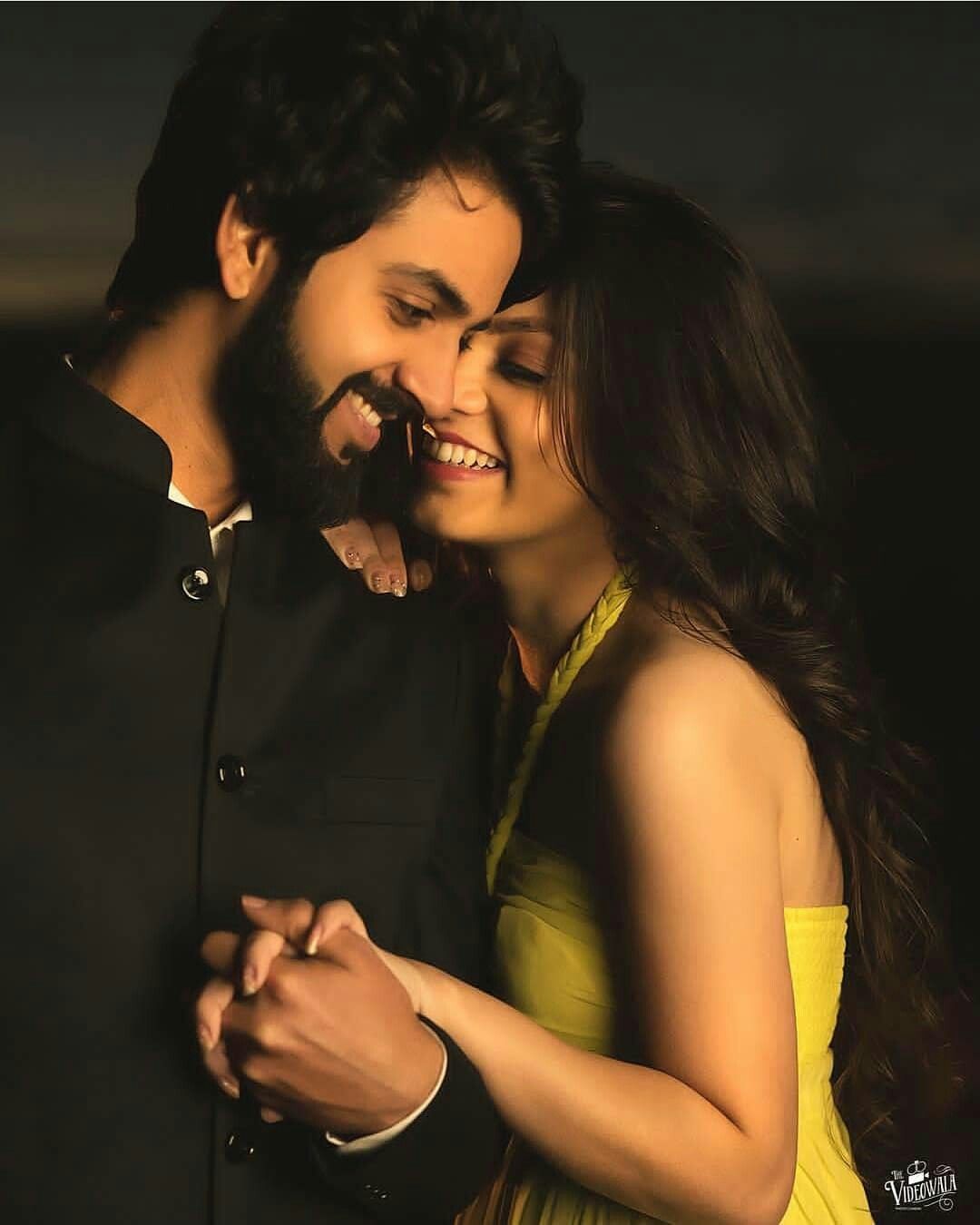 CoUpLe DpZ ideas. cute couples, pakistani actress, couples photohoot