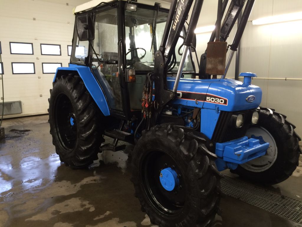 Ford 5030. Retrade offers used machines, vehicles, equipment and surplus material online. Place your bid now!