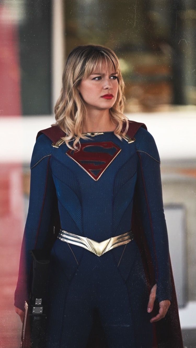 Supergirl Lockscreen / Wallpaper. Kara danvers supergirl, Supergirl, Long sleeve dress