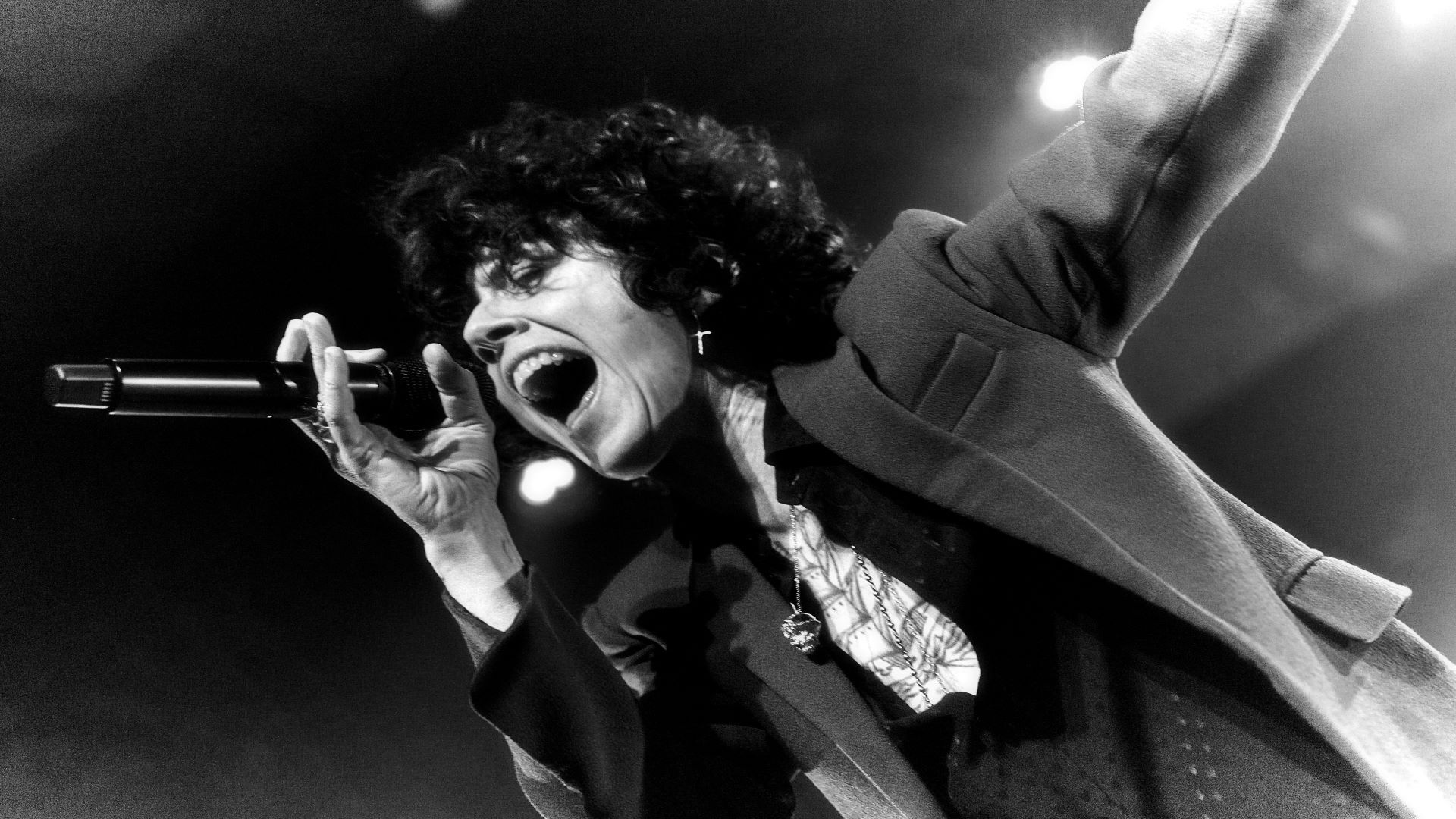Gallery: LP Dazzles At Sold Out Phoenix Show