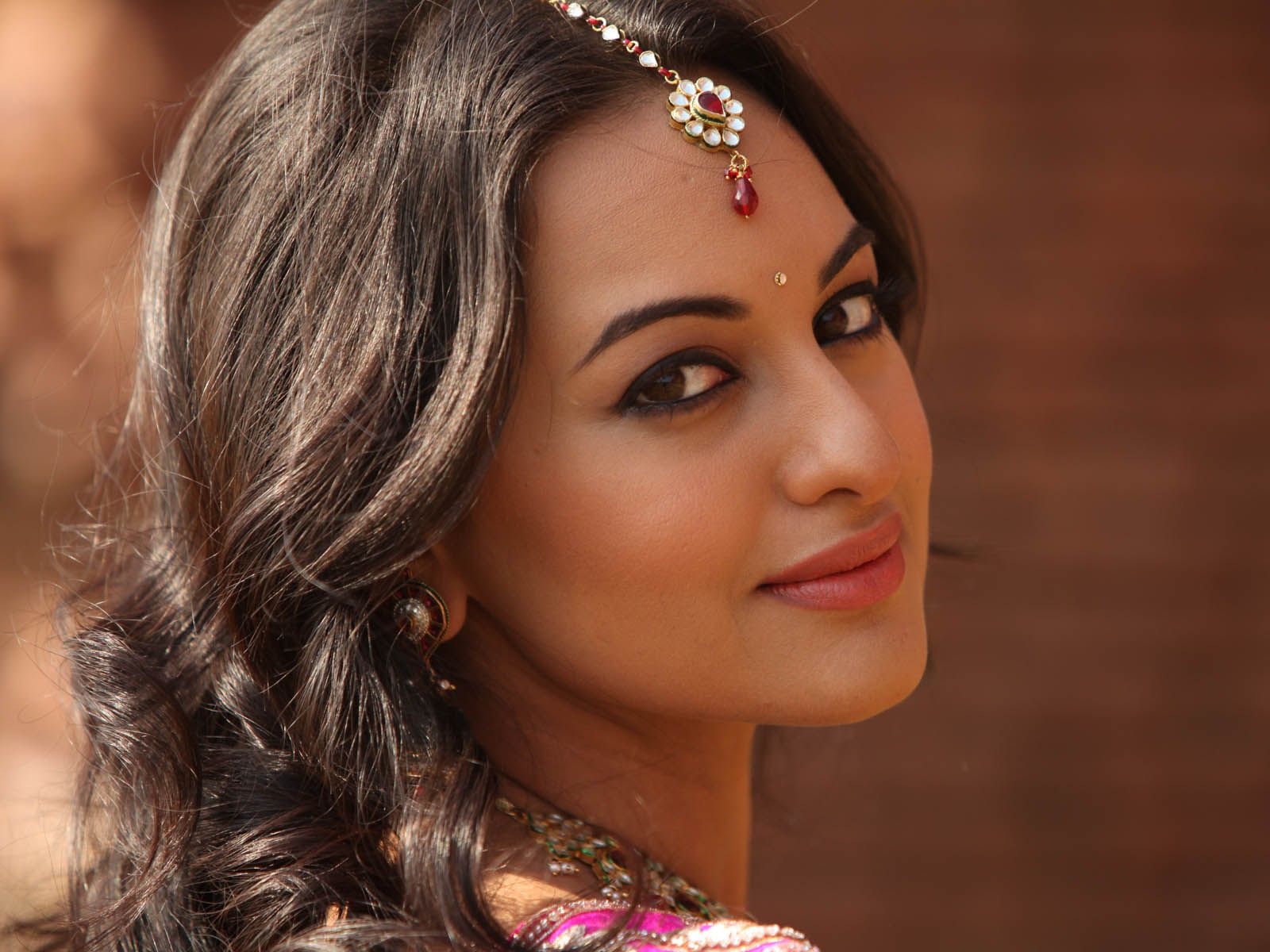 Free download bollywood famous actress sonakshi sinha high definition wallpaper [1600x1200] for your Desktop, Mobile & Tablet. Explore Wallpaper Bollywood All HD. Bollywood Actresses Wallpaper HD Bollywood Actress