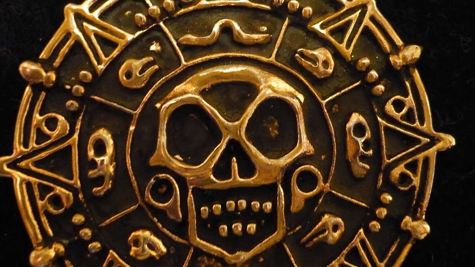 Aztec Gold Wallpaper Pearl Wallpaper Pirates Of The Caribbean