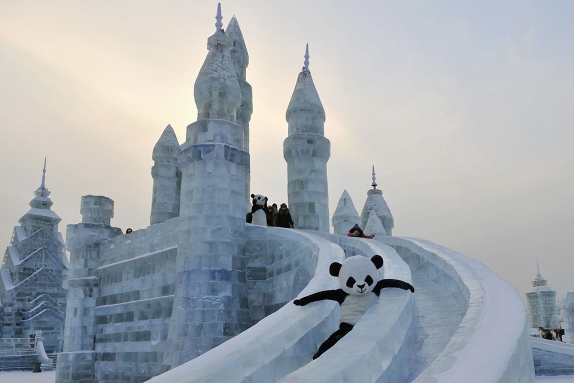 Harbin International Ice And Snow Sculpture Festival Wallpaper 26911