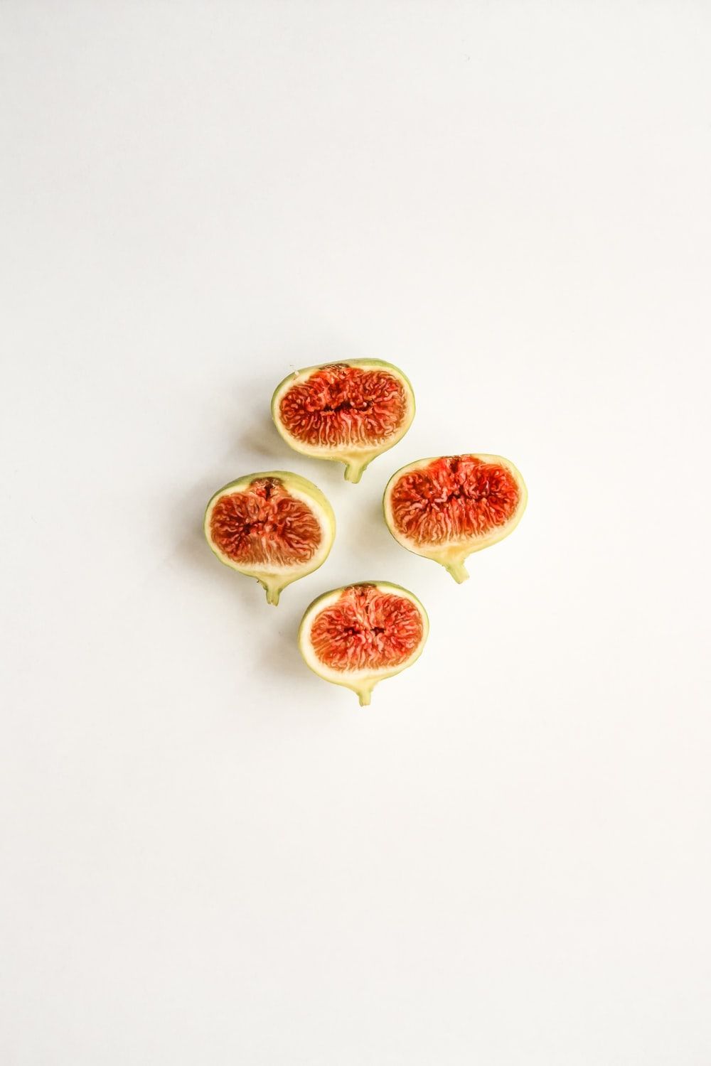 sliced pomegranate photo