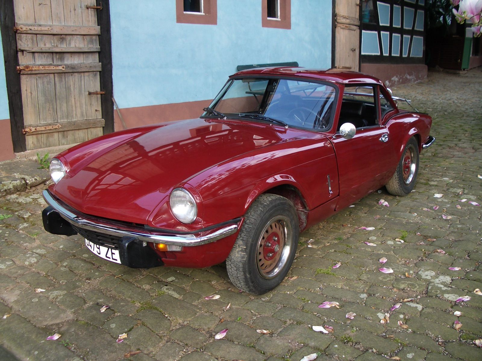 Triumph Spitfire 1500 with hardtop and luggage rack