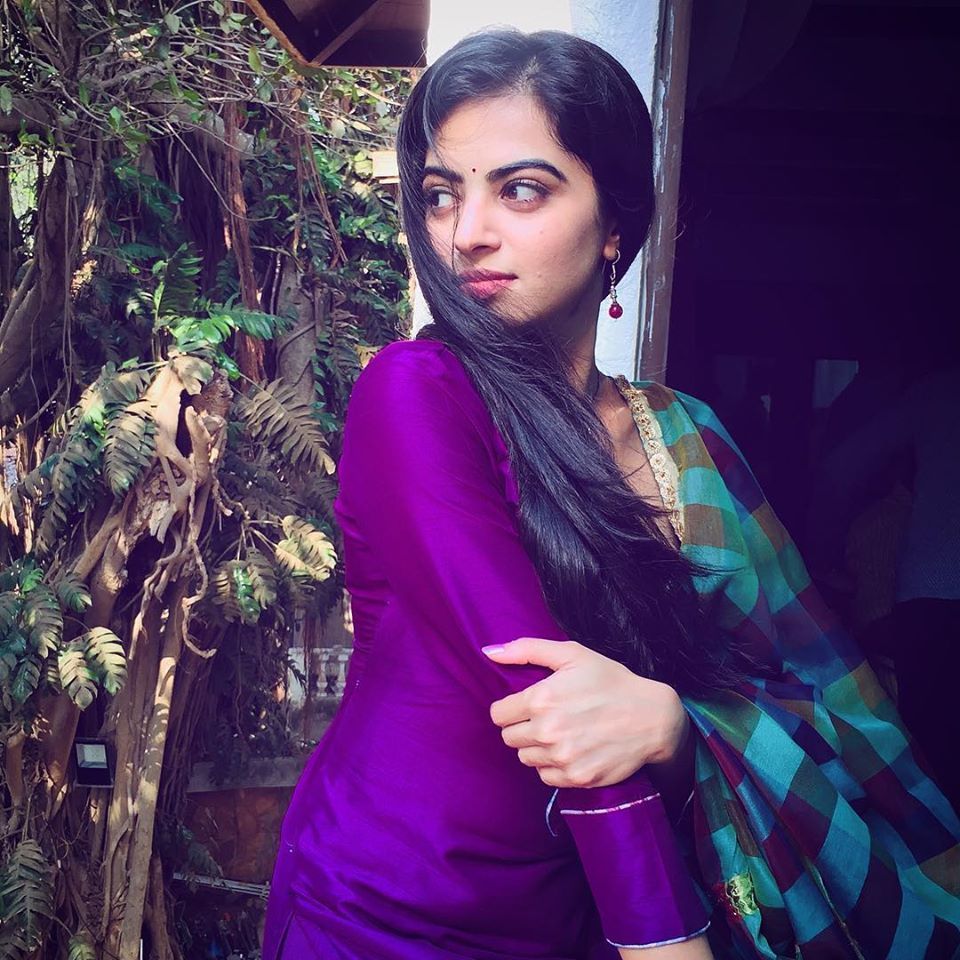 Roshni sahota ideas. fashion, saree, wallpaper for facebook