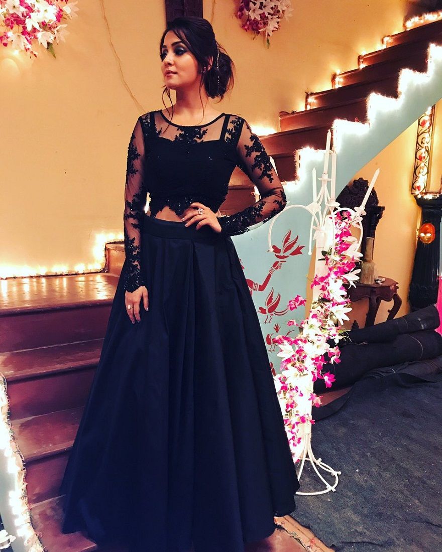 Srishti Jain Hot Look In Short Cloths Pics Picture & Image