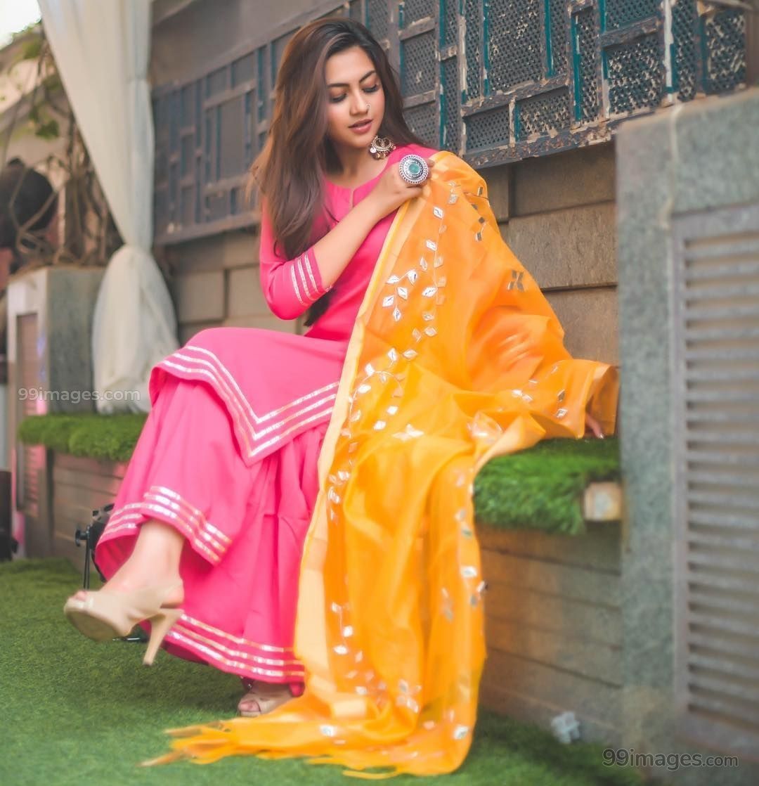 Reem Shaikh Beautiful Photo & Mobile Wallpaper HD (Android IPhone) (1080p) - #reem. Indian Women Fashion, Indian Designer Suits, Kurti Designs Party Wear