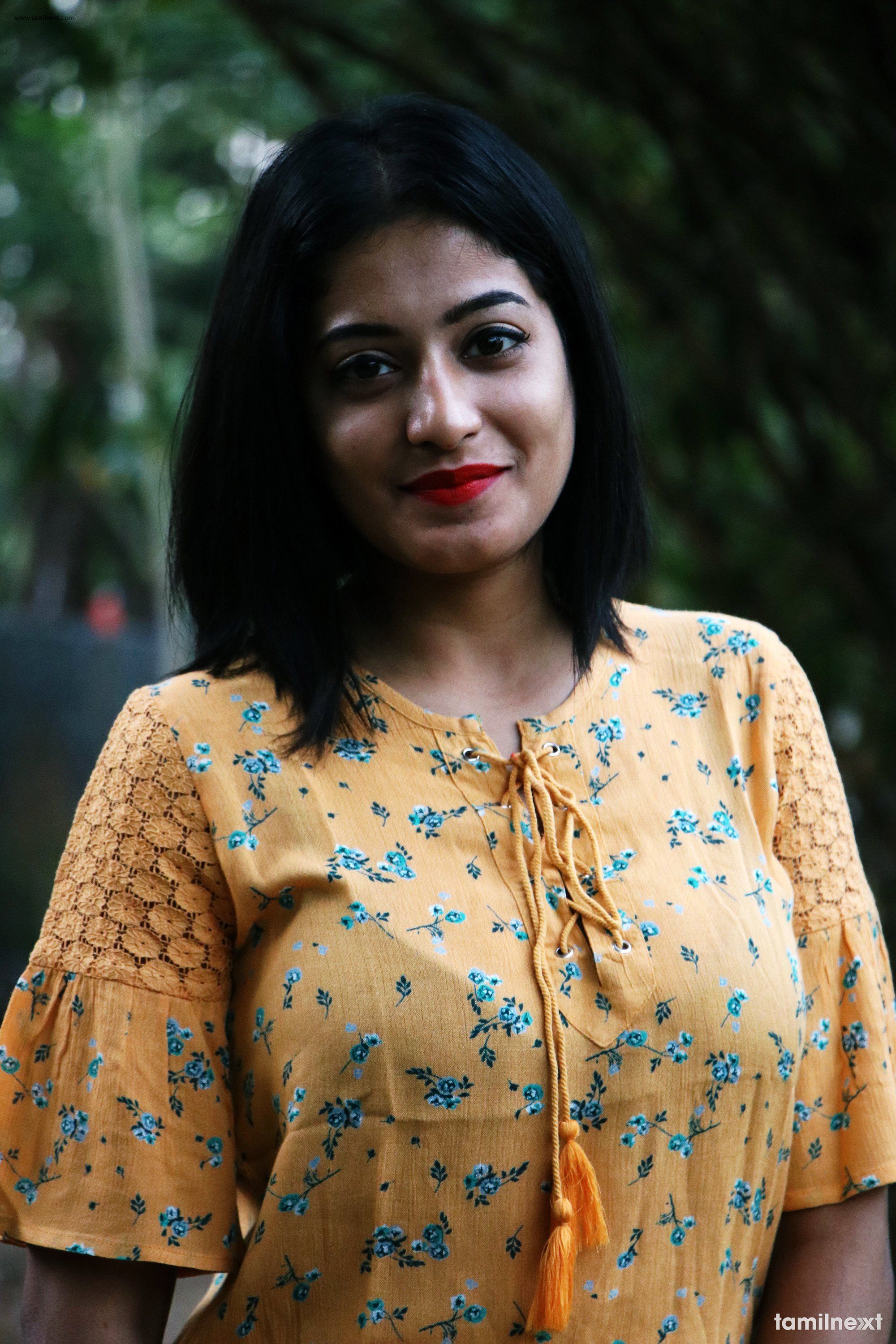 Actress Anjali Nair HD Photo