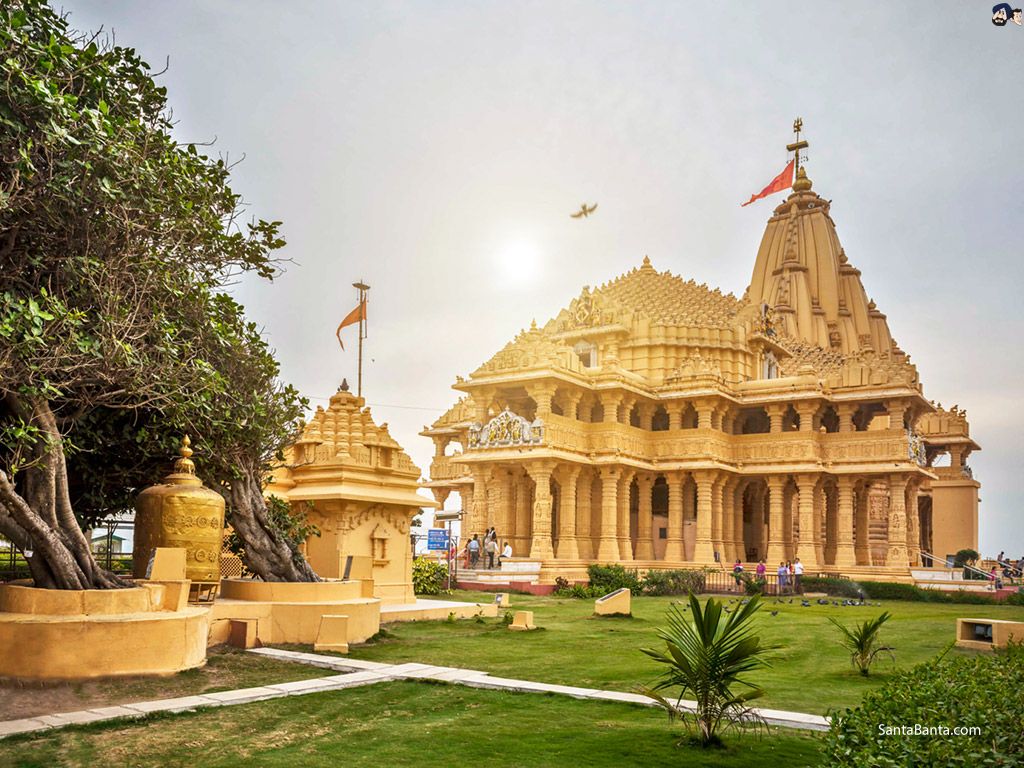 Krishna Dwarkadhish Temple Stock Photo - Download Image Now - Architecture,  Arranging, Asia - iStock