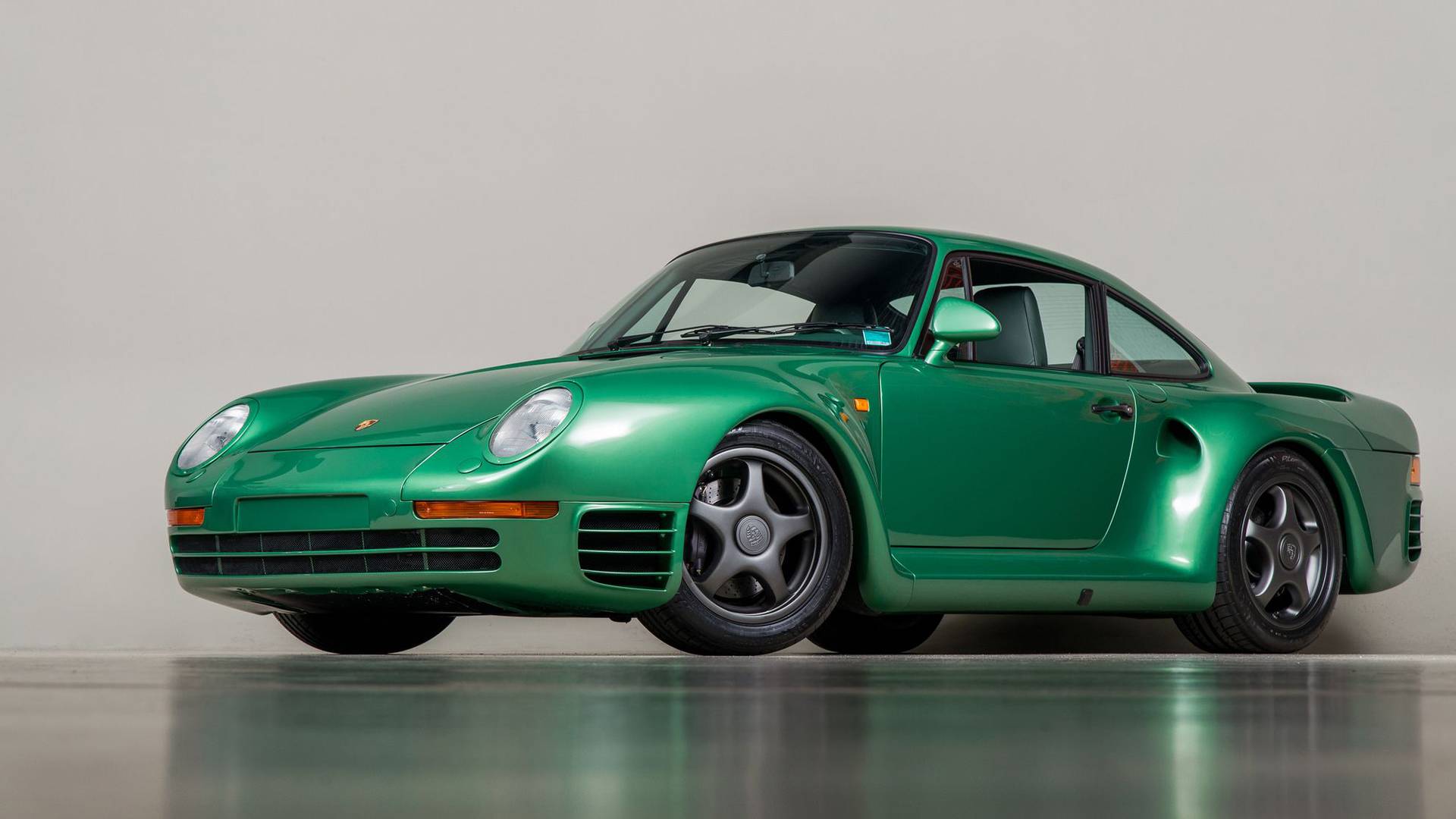 Company Offers $750K Upgrade For 30 Year Old Porsche 959