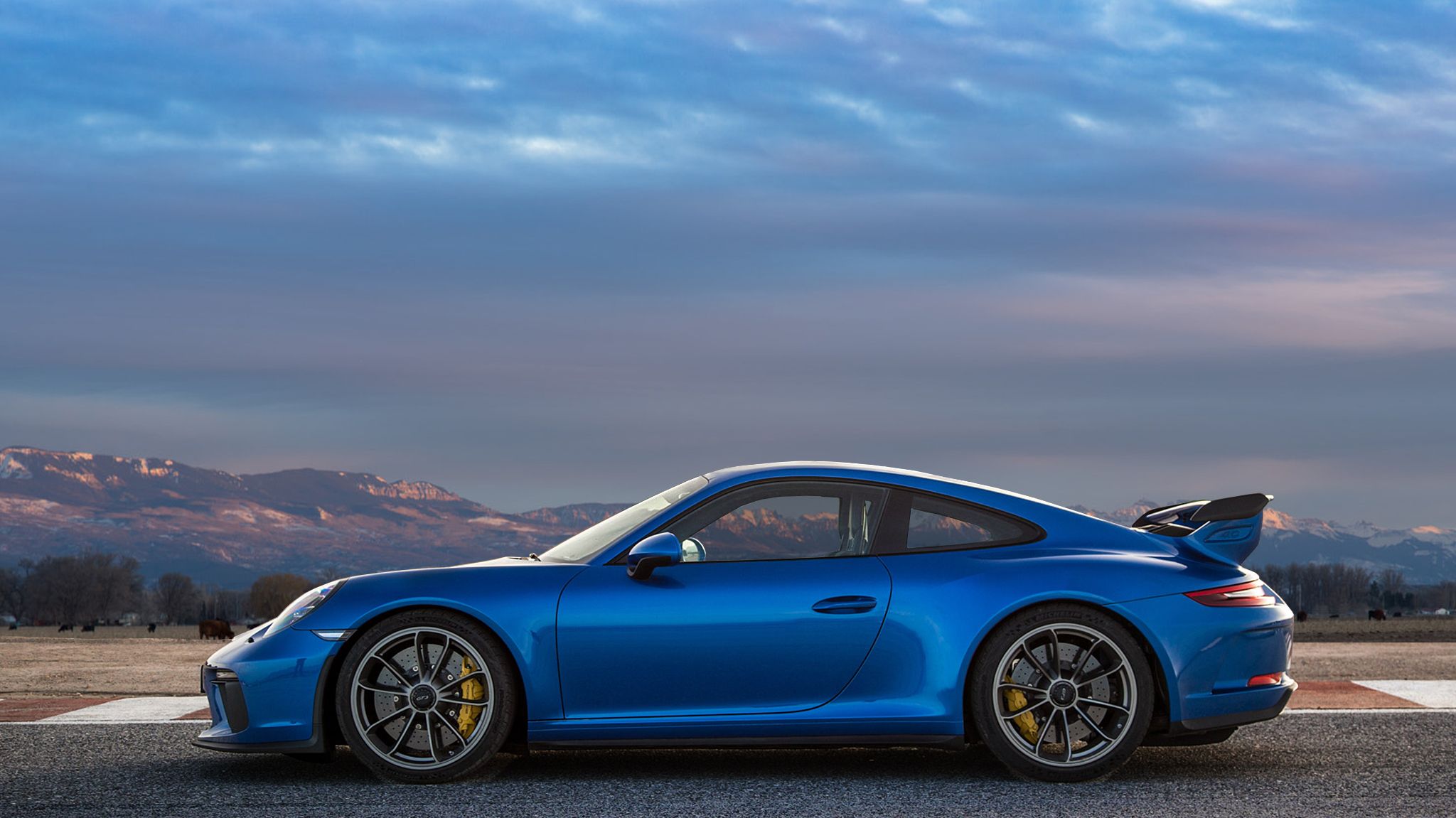 Porsche 911 Gt3 Rs (blue) Definition Wallpaper