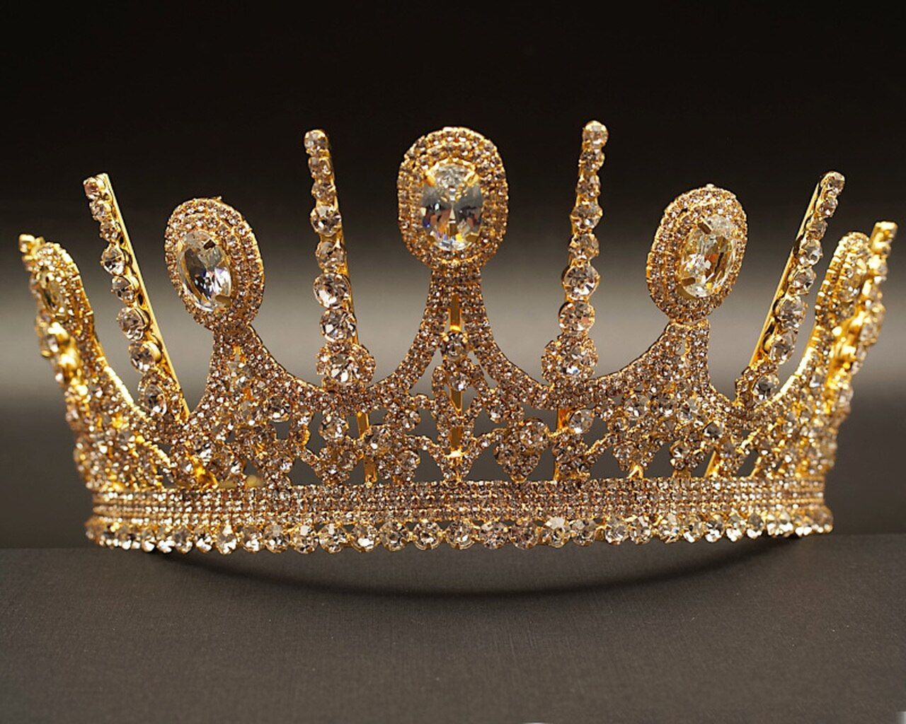 Gold Royal Crystal Rhinestone Crown (TKA007) Flowers & Crafts