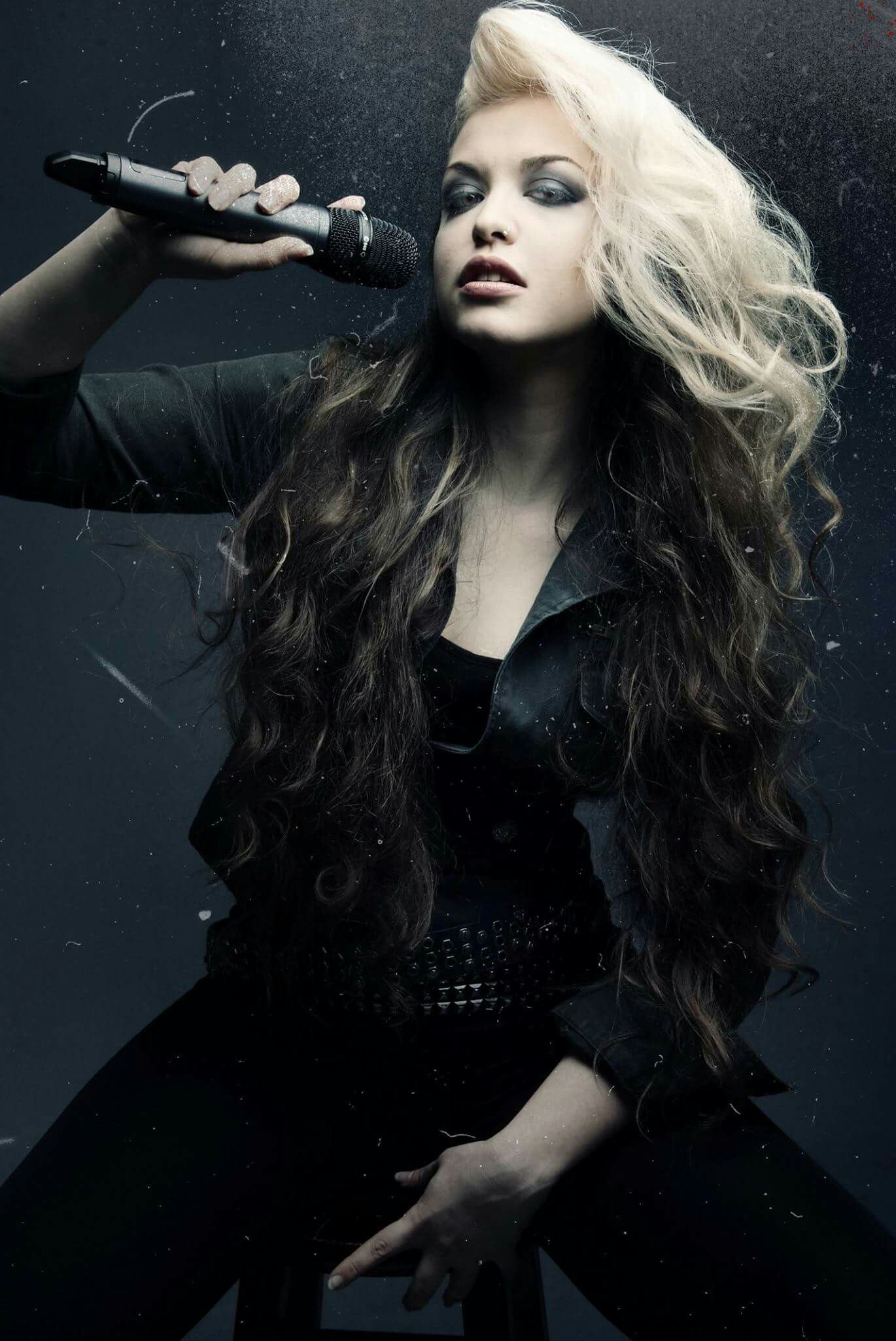 Vicky Psarakis / The Agonist. Heavy metal girl, The agonist, Metal girl