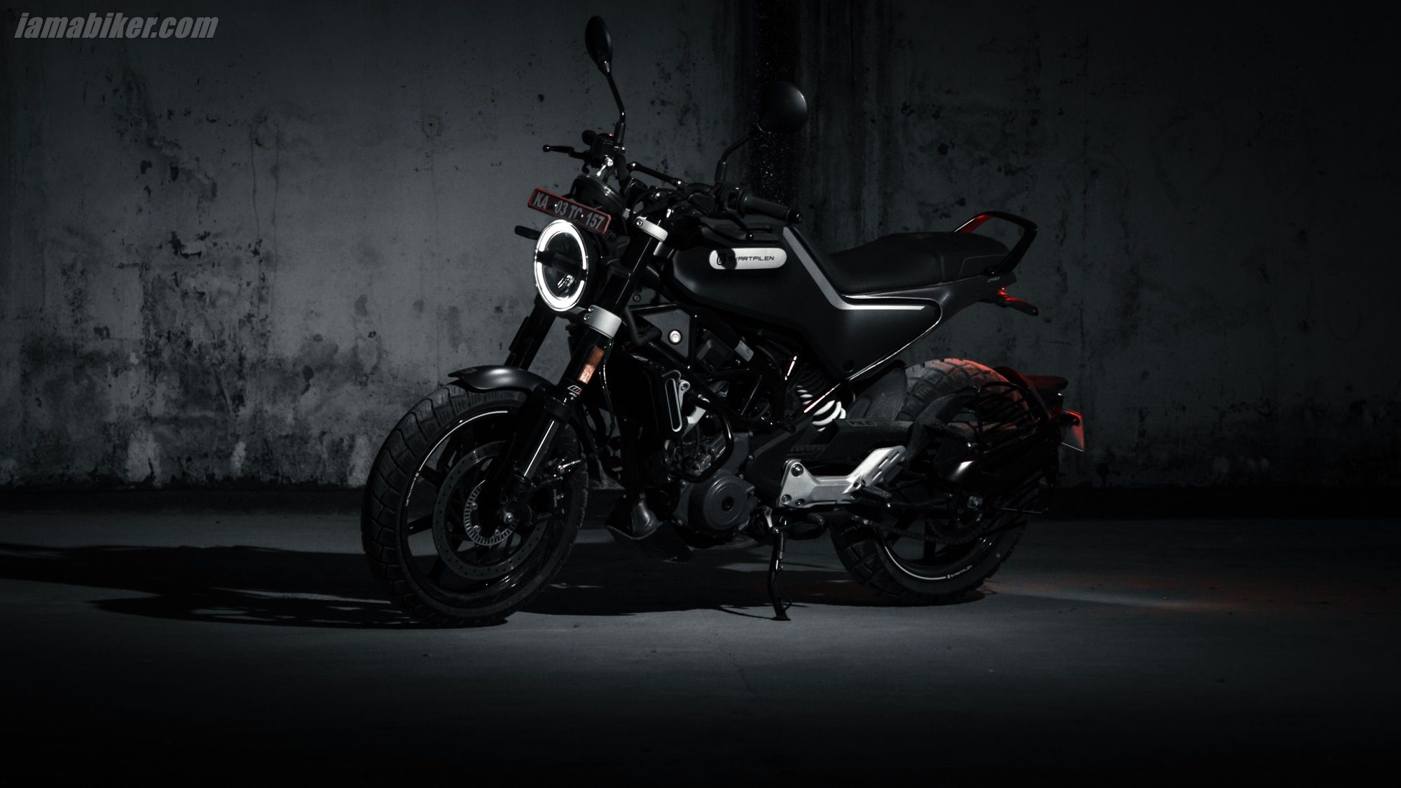 Husqvarna Svartpilen 250 HD wallpaper. IAMABIKER Motorcycle!