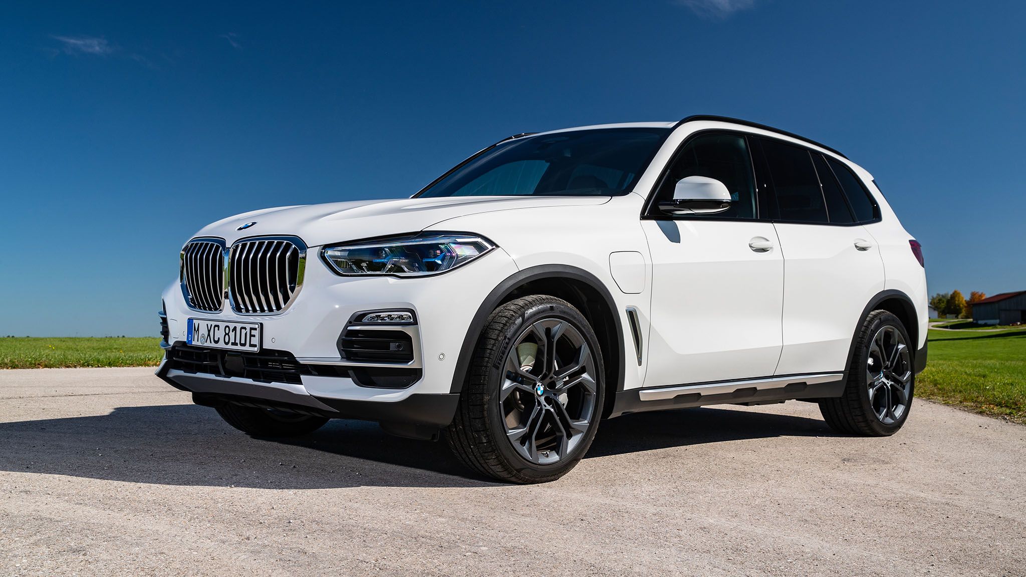 BMW X5 Plug In Hybrid Finally Arrives, Brings More Range And Power