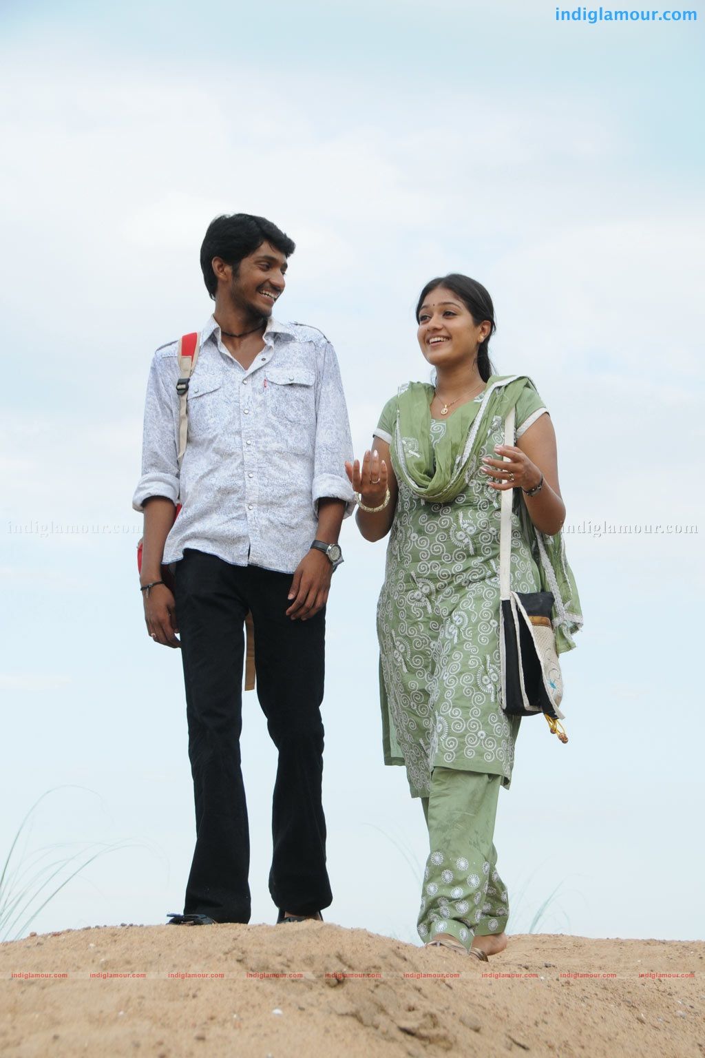 Kadhal Solla Vandhen Movie HD Photo, Image, Pics, Stills And Picture Indiglamour.com