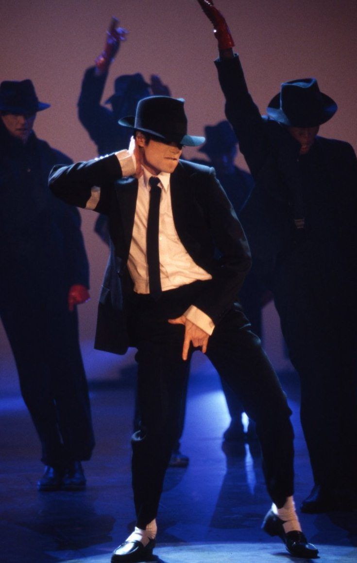Michael Jackson for the L.O.V.E. <3. Michael jackson dangerous, Michael jackson pics, Michael jackson art
