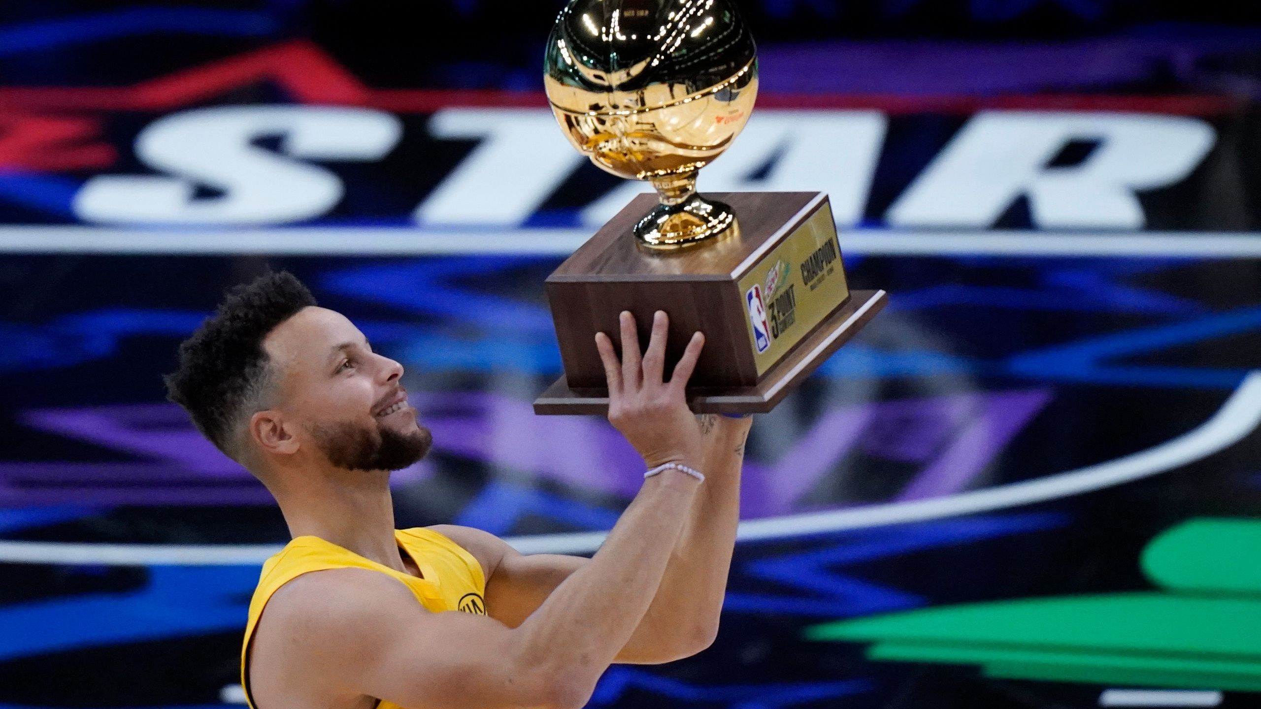 All Star Weekend: Steph Curry Dedicates 3 Point Contest Win To Klay Thompson