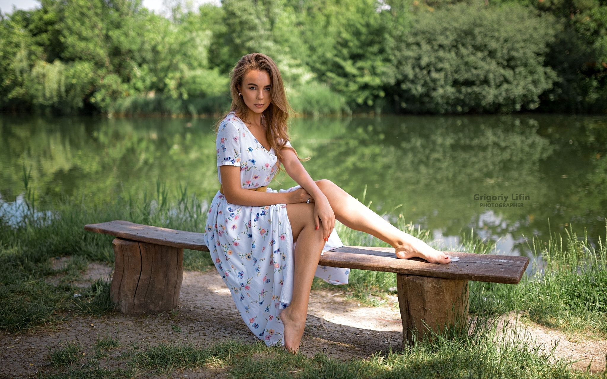 Wallpaper, Grigoriy Lifin, brunette, sitting, bench, dress, red nails, women outdoors, water, portrait 2048x1280