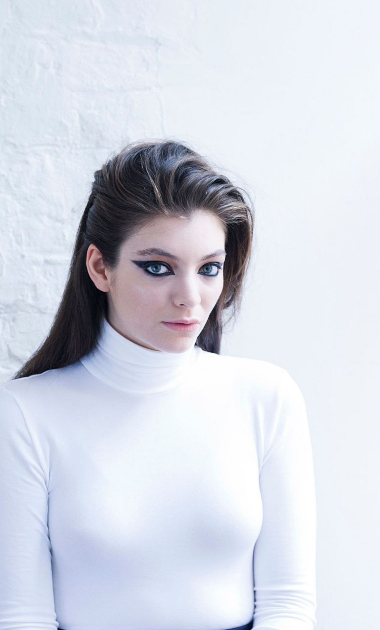 Download 1280x2120 wallpaper beautiful, white top, makeup, lorde, iphone 6 plus, 1280x2120 HD image, background, 20875