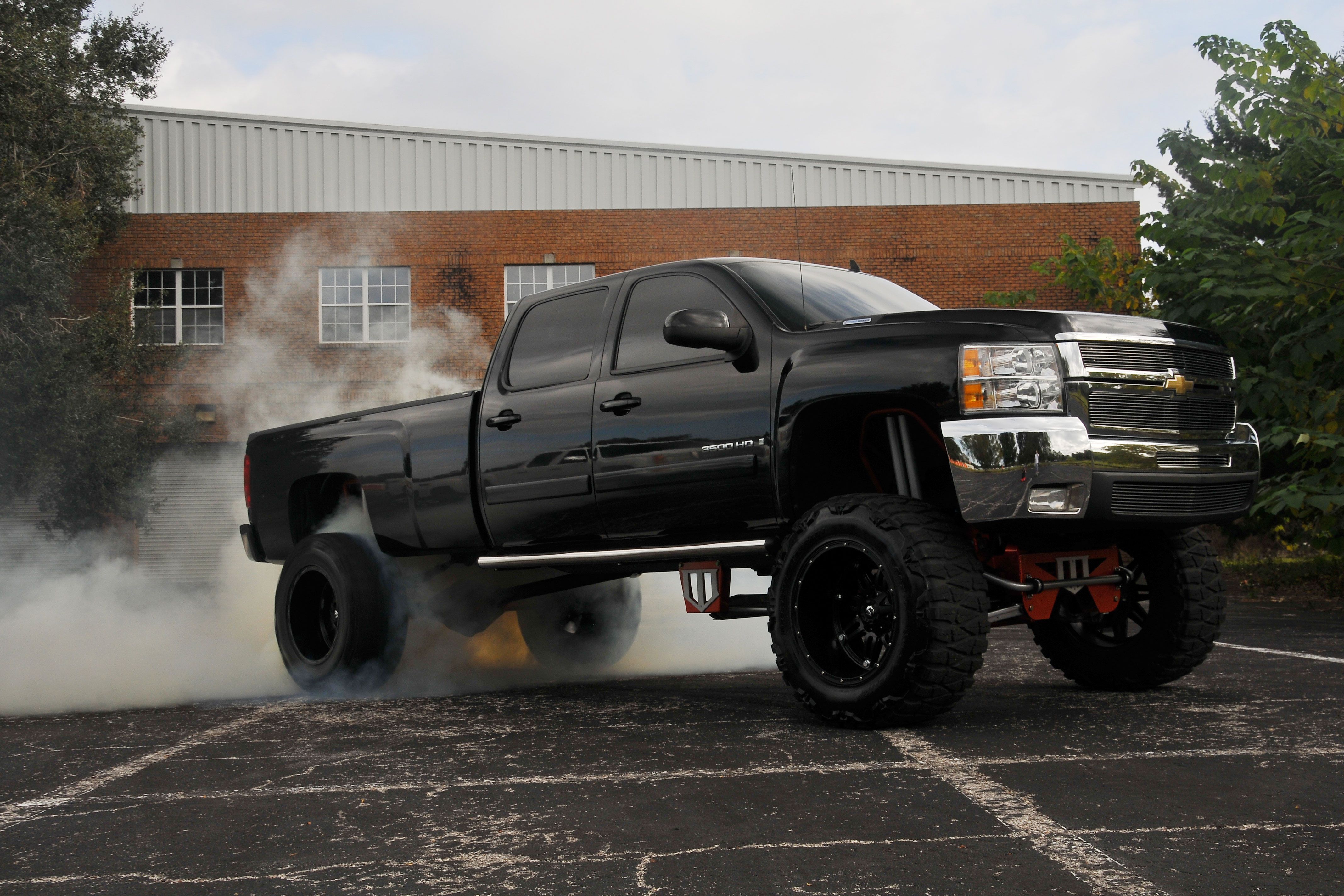 Lifted Chevy Wallpapers posted by John Peltier.