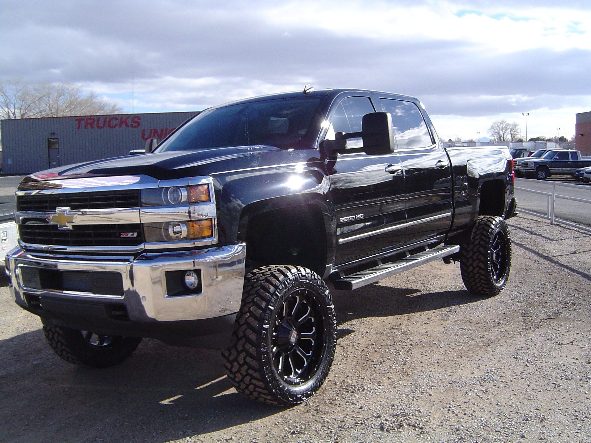 Lifted Duramax Wallpaper On Wallpaperplay Chevrolet Chevy Silverado 2500hd Lifted Wallpaper & Background Download