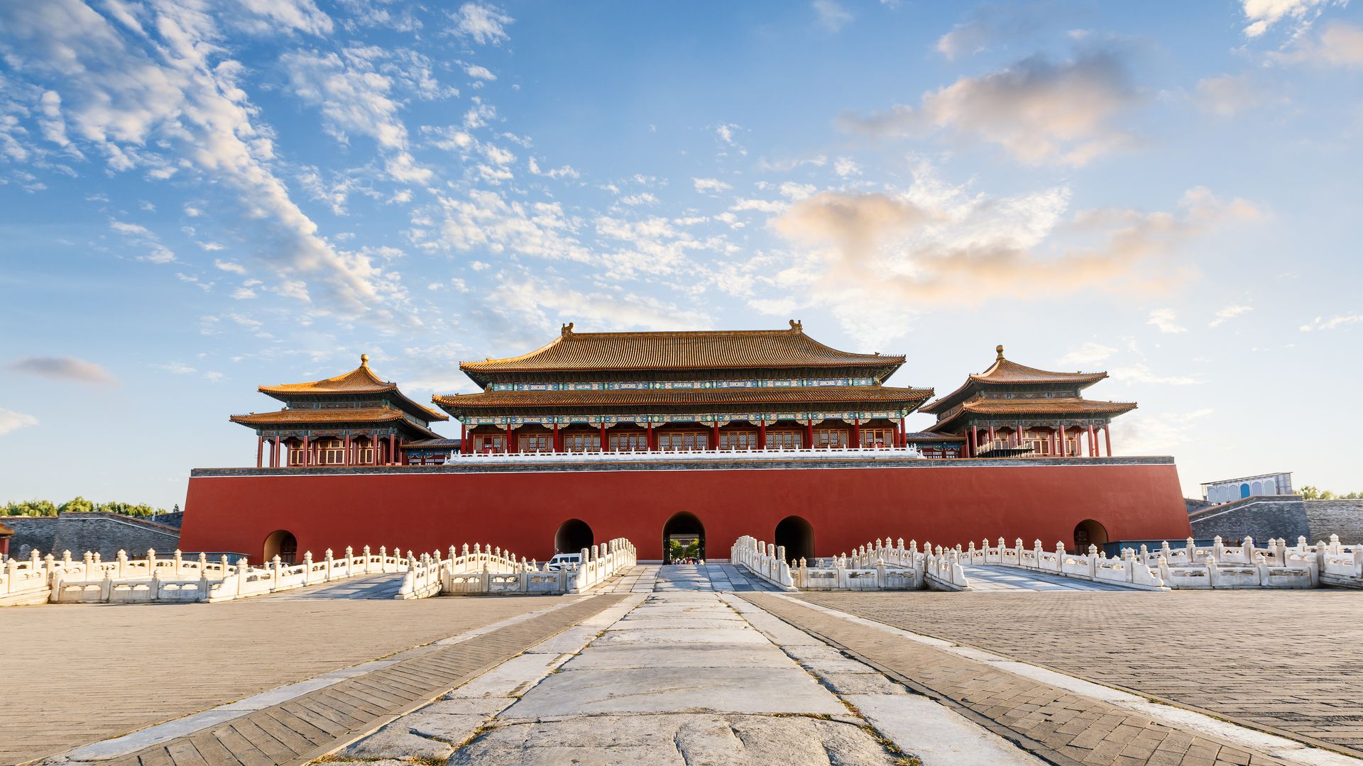 Forbidden City Revamp, China Airlines' Ad and Dunhuang