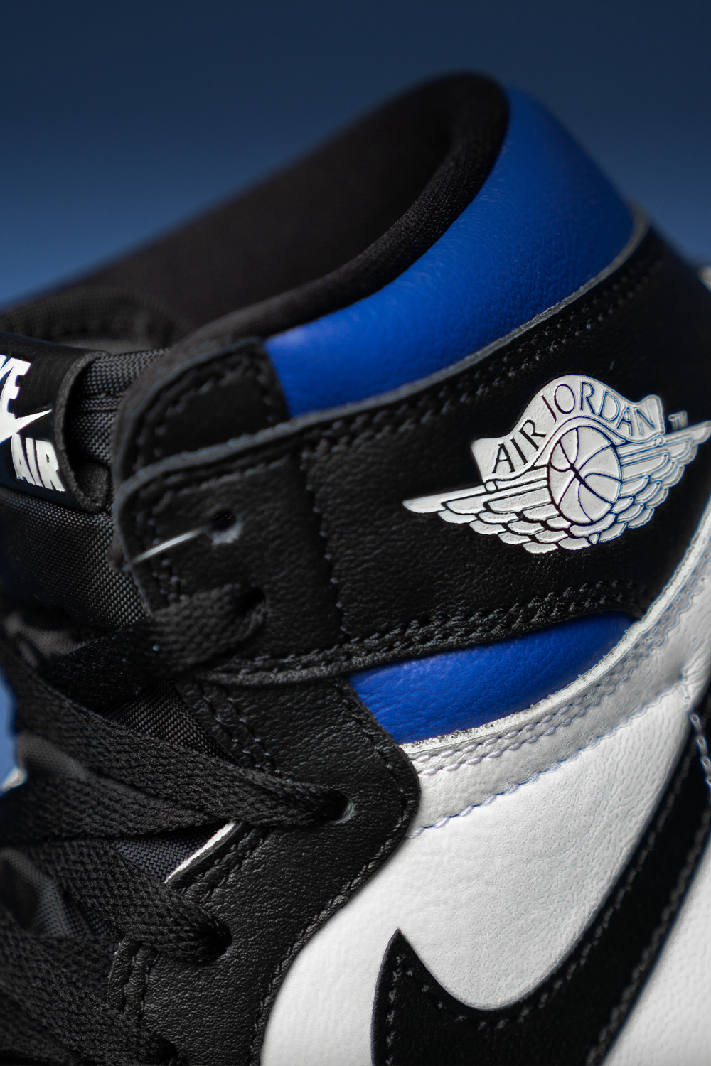 Air Jordan 1 Retro High OG Royal Toe 041. Air jordans, Sneakers men fashion, Jordan 1 royal