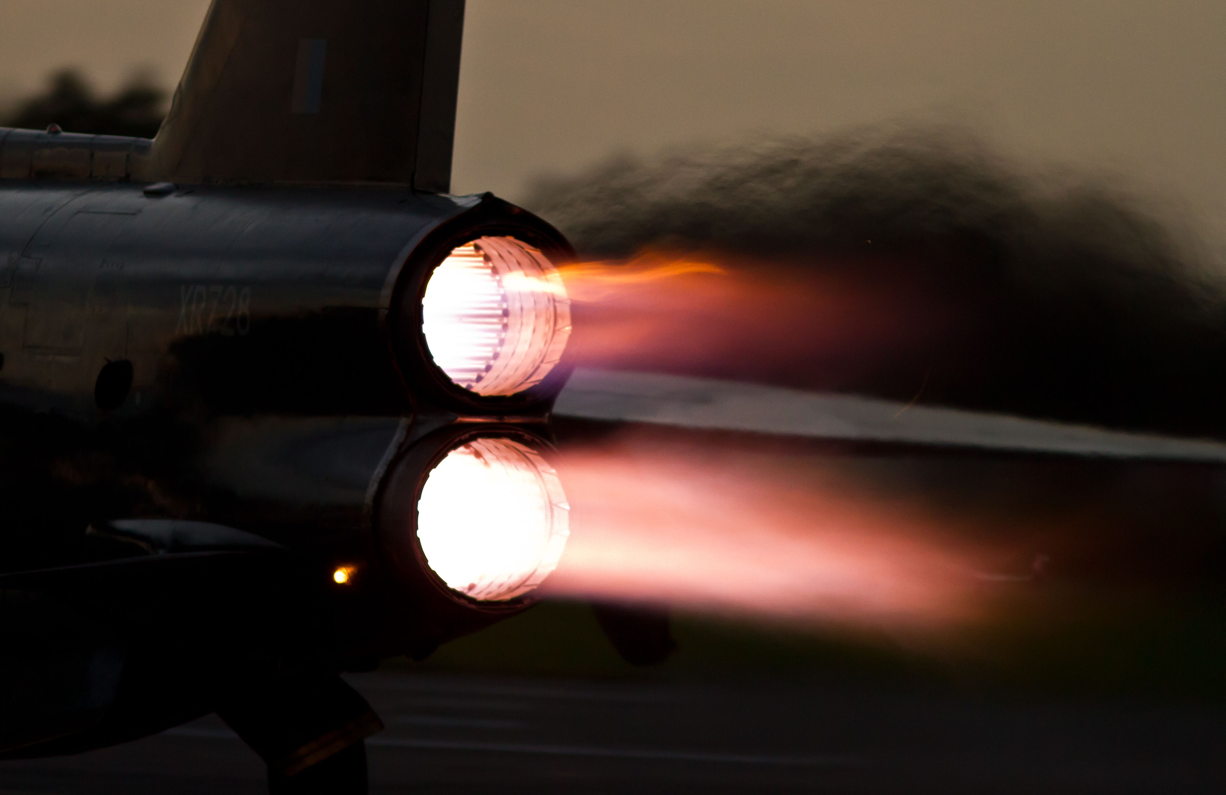 Wallpaper, reflection, sky, war, airplane, aircraft, lightning, cold, propeller, Run, electric, afterburner, engine, Twilight, F aviation, jet, english, atmosphere of earth, air travel, aerospace engineering, js, bruntingthorpe, xr728 4246x2752