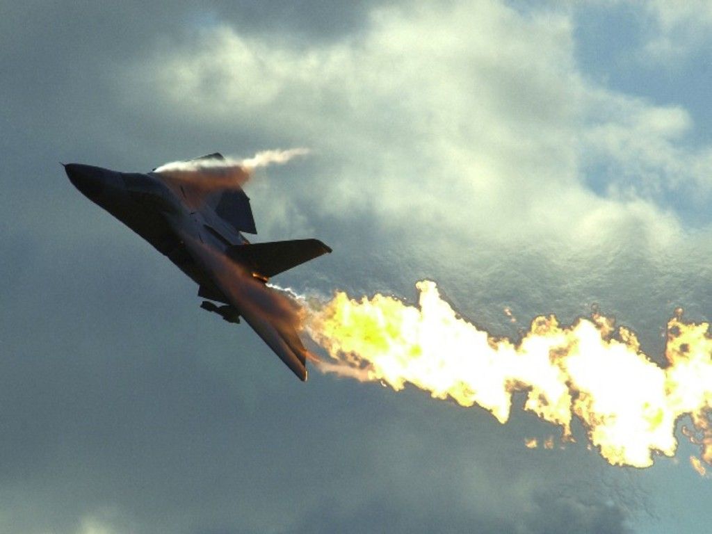 Why Does The F 111 Sometimes Squirt A Giant Fire Plume Behind It? (NOT Afterburners!) Stack Exchange