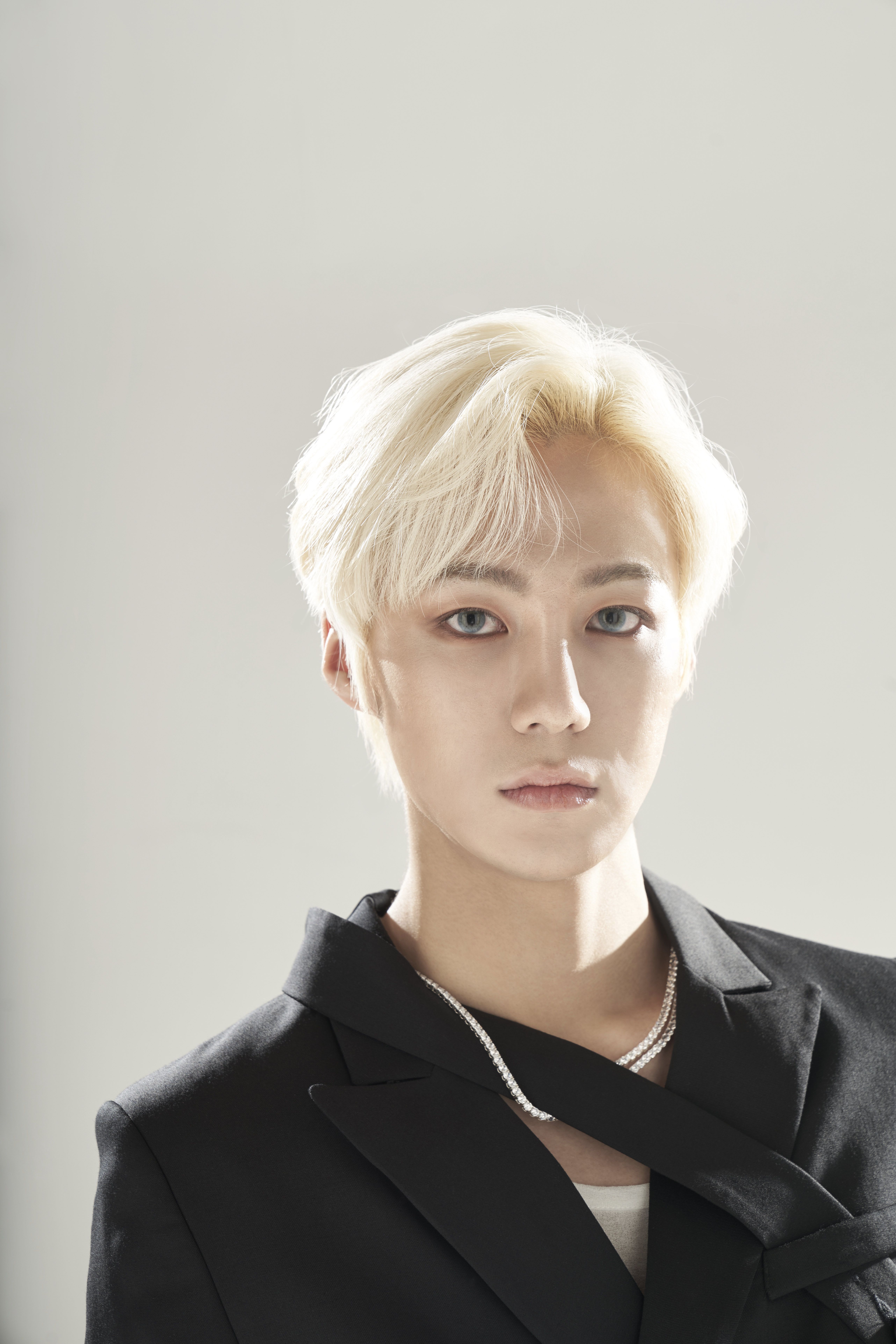 VAV Archives Pop Database