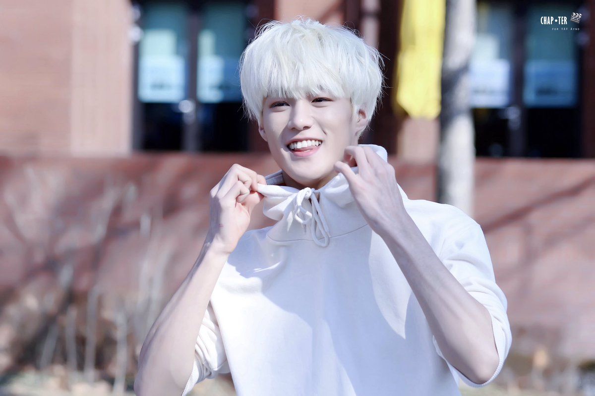 vav germany Busking Event 26.02.2017 Ayno (cr on pics) #vav #ayno #브이에이브이 #에이노 #윤호 #노윤호 #kpop #music #germankpop #germankpopper