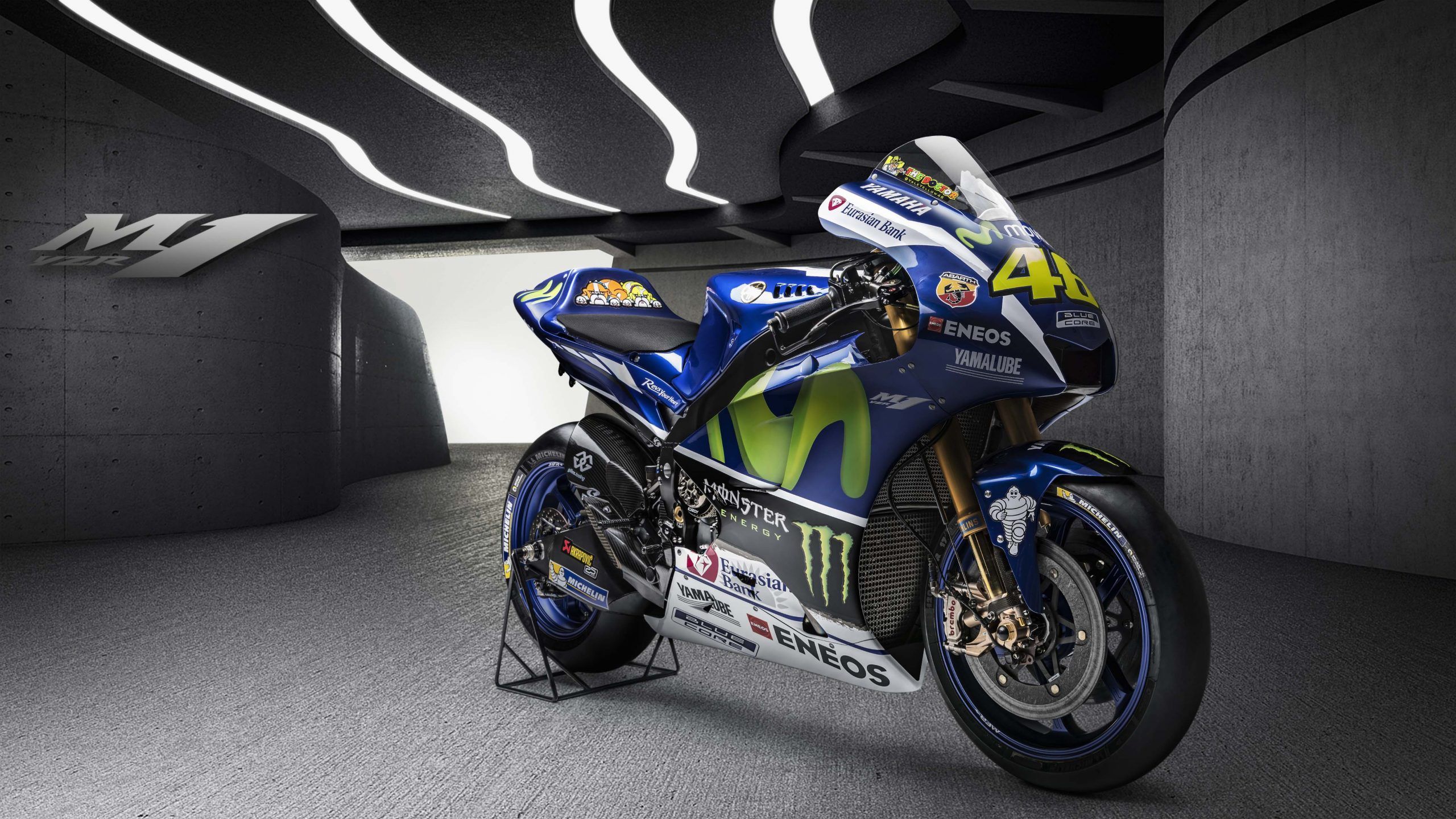 Super Hi Res Photo Of The 2016 Yamaha YZR M1 & Rubber