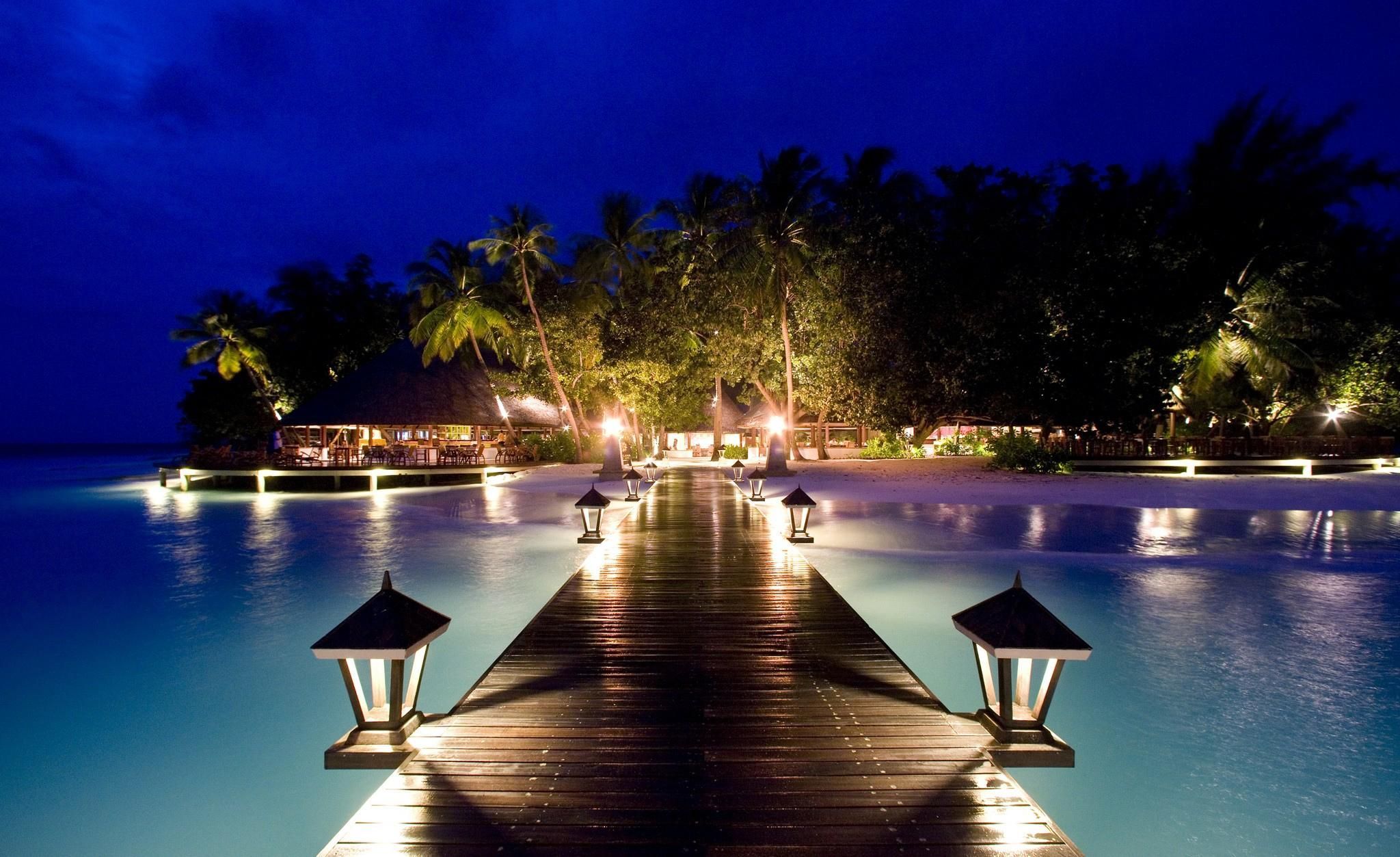 Maldives. Maldives luxury resorts, Beach at night, Island resort