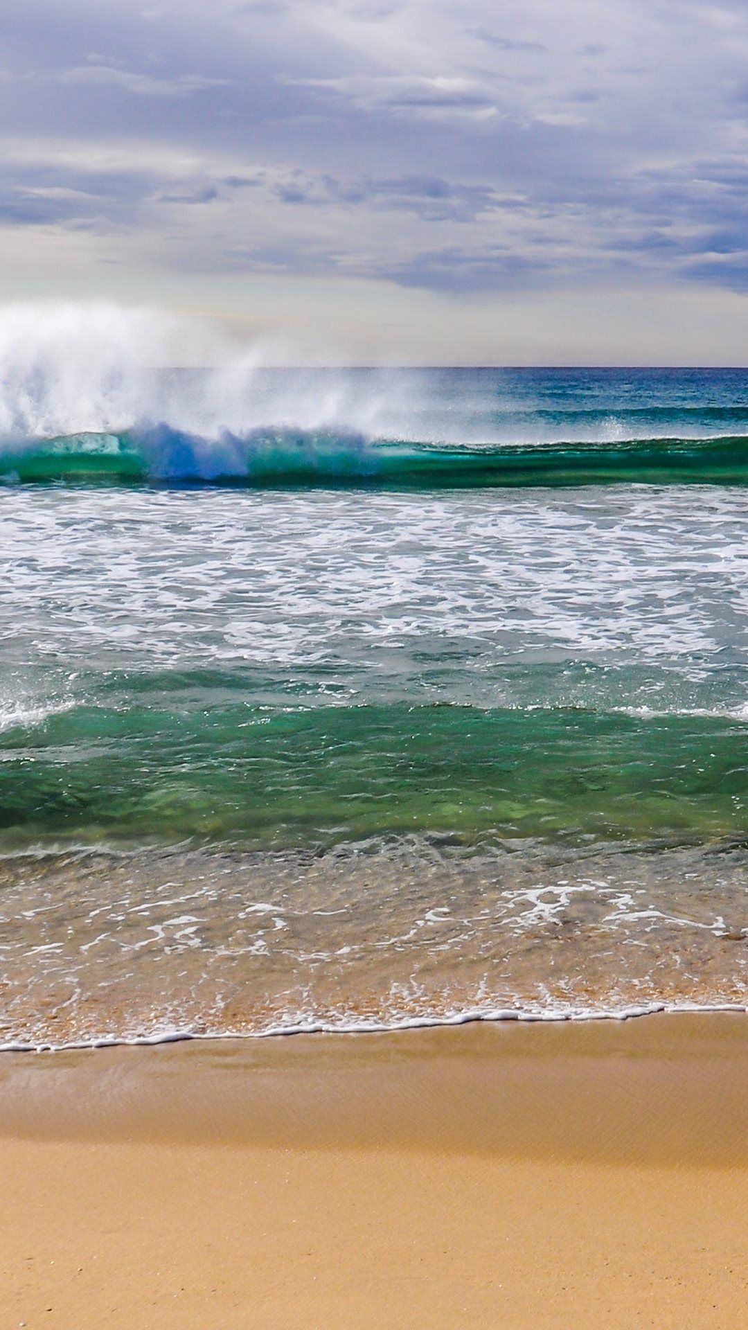Beach Waves Splashing iPhone 6 Plus HD Wallpaper HD