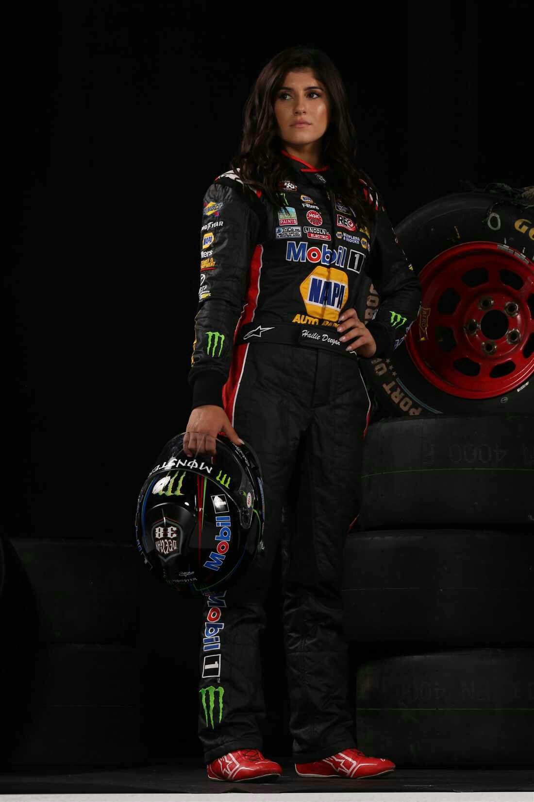 Hailie Deegan Age: 16 Hometown: Temecula, California Series: NASCAR K&N Pro Series West Best career fini. Female racers, Women drivers, Female race car driver