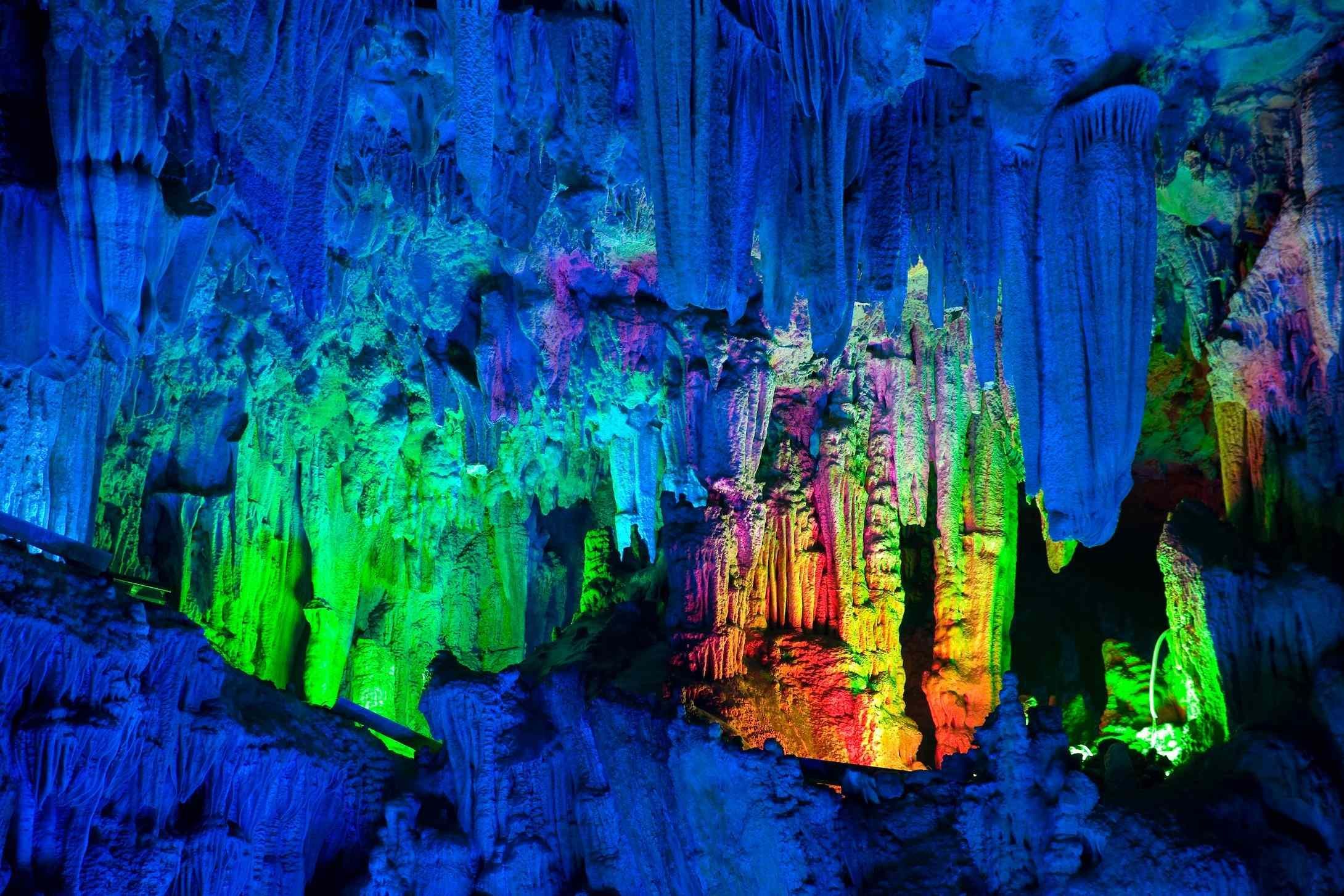 Reed Flute Cave Wallpaper HD Background