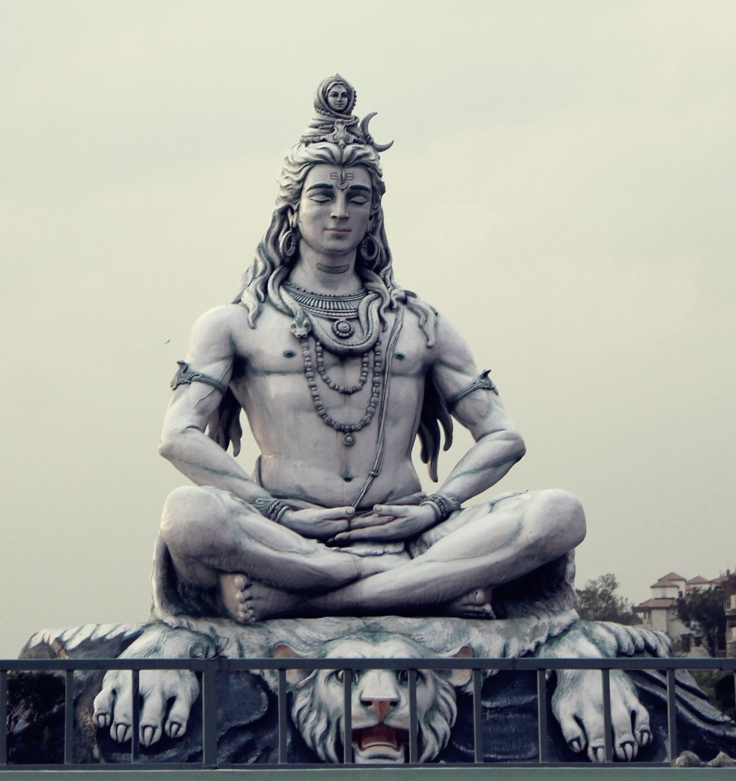 Lord Shiva's statue in Rishikesh. Parmarth Ashram. Lord shiva statue, Lord shiva, Shiva statue