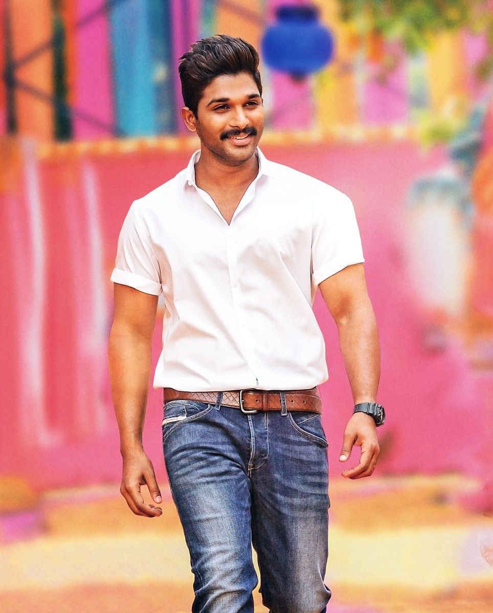 ALLU ARJUN SARRAINODU Half Sleeve White Shirt. HD wallpaper 1080p, Allu arjun wallpaper, New photo hd