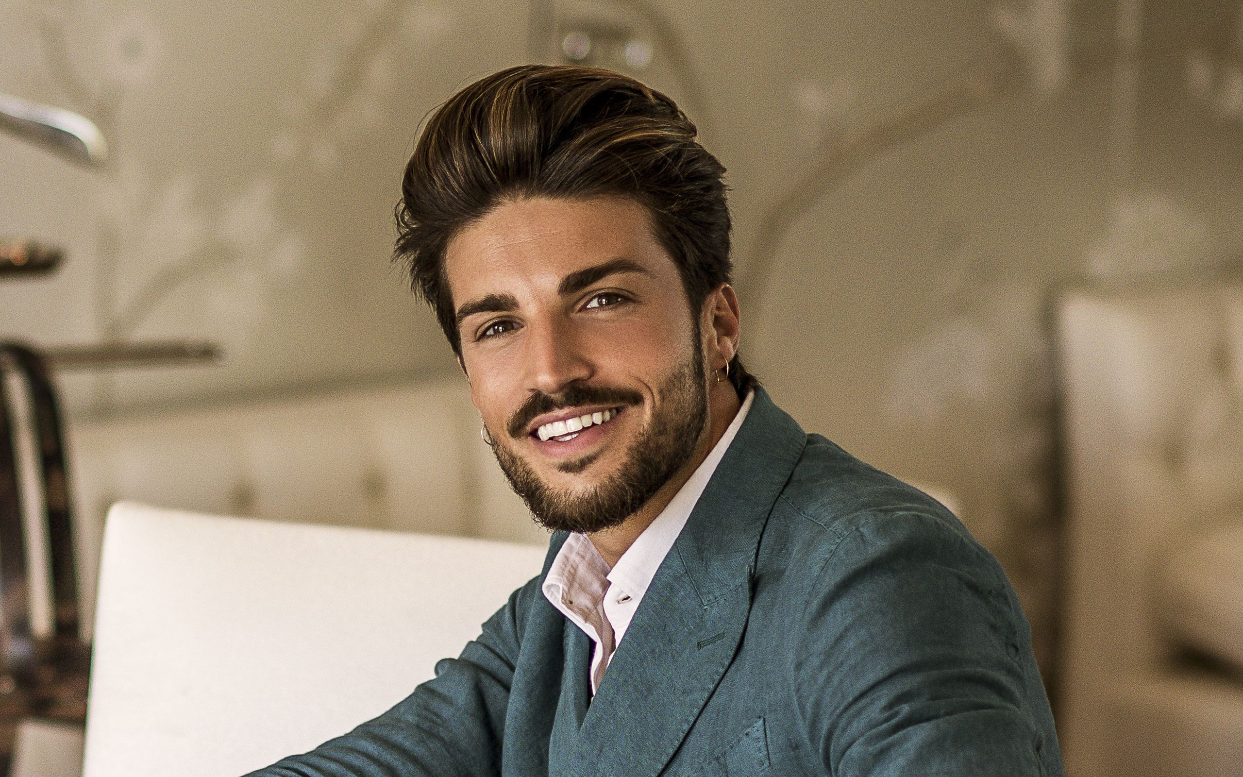 Download wallpaper Mariano Di Vaio, portrait, italian actor, photohoot, blue mens suit for desktop with resolution 2560x1600. High Quality HD picture wallpaper