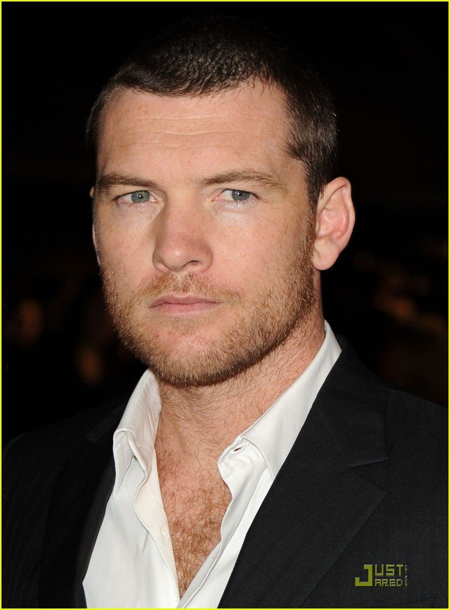 903x1222px Sam Worthington (196.16 KB).03.2015