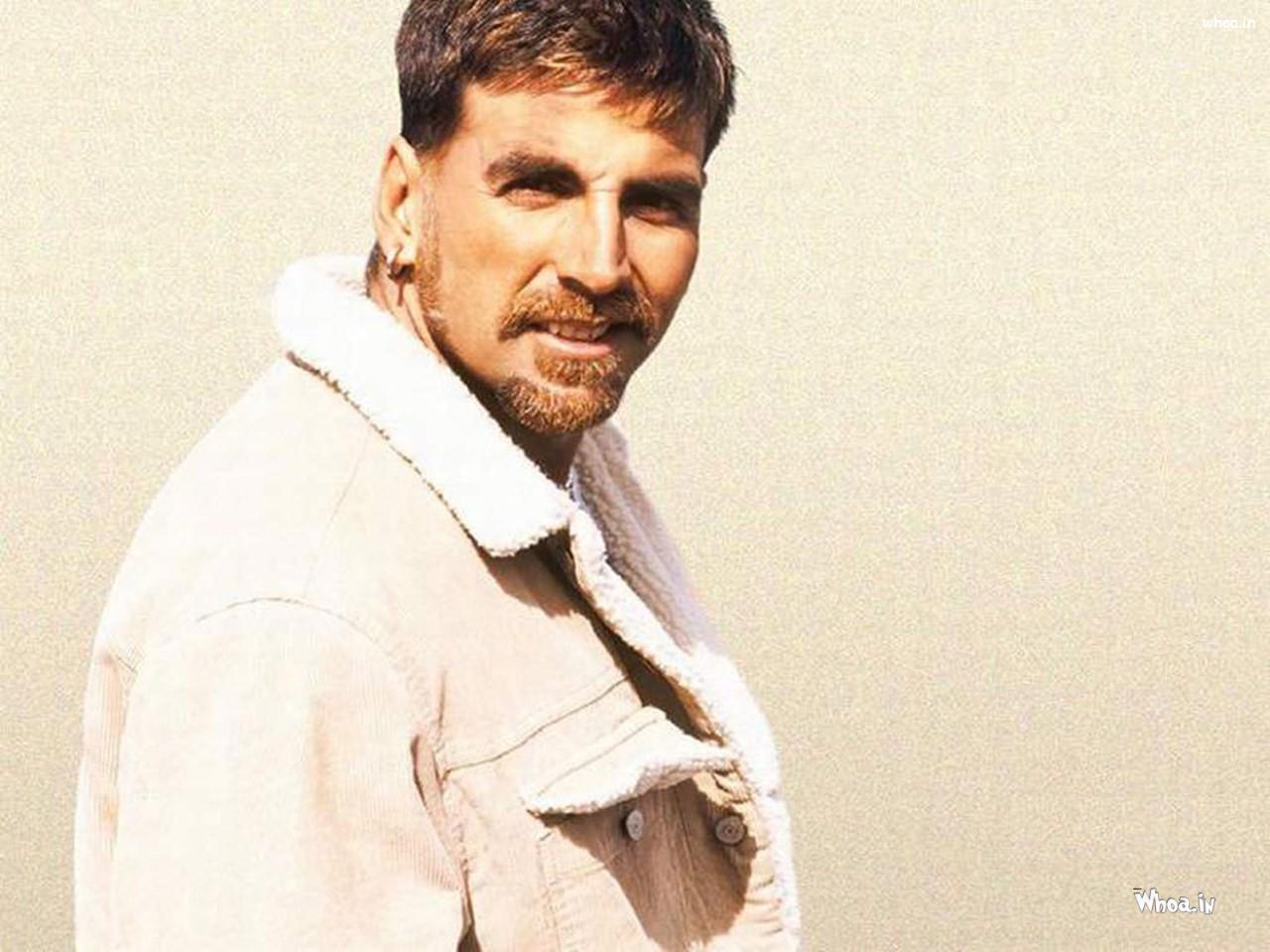 Akshay Kumar In Airlift Movies HD Wallpaper