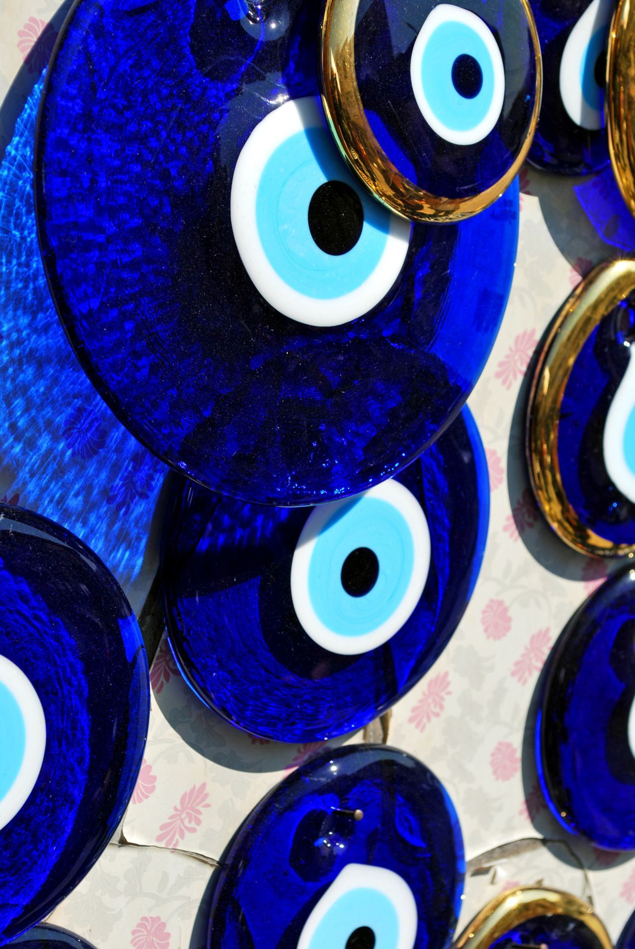 I need to go back to Greece and get one of these to hang from Bana's rearview mirror. Eyes wallpaper, Turkish evil eye, Evil eye art
