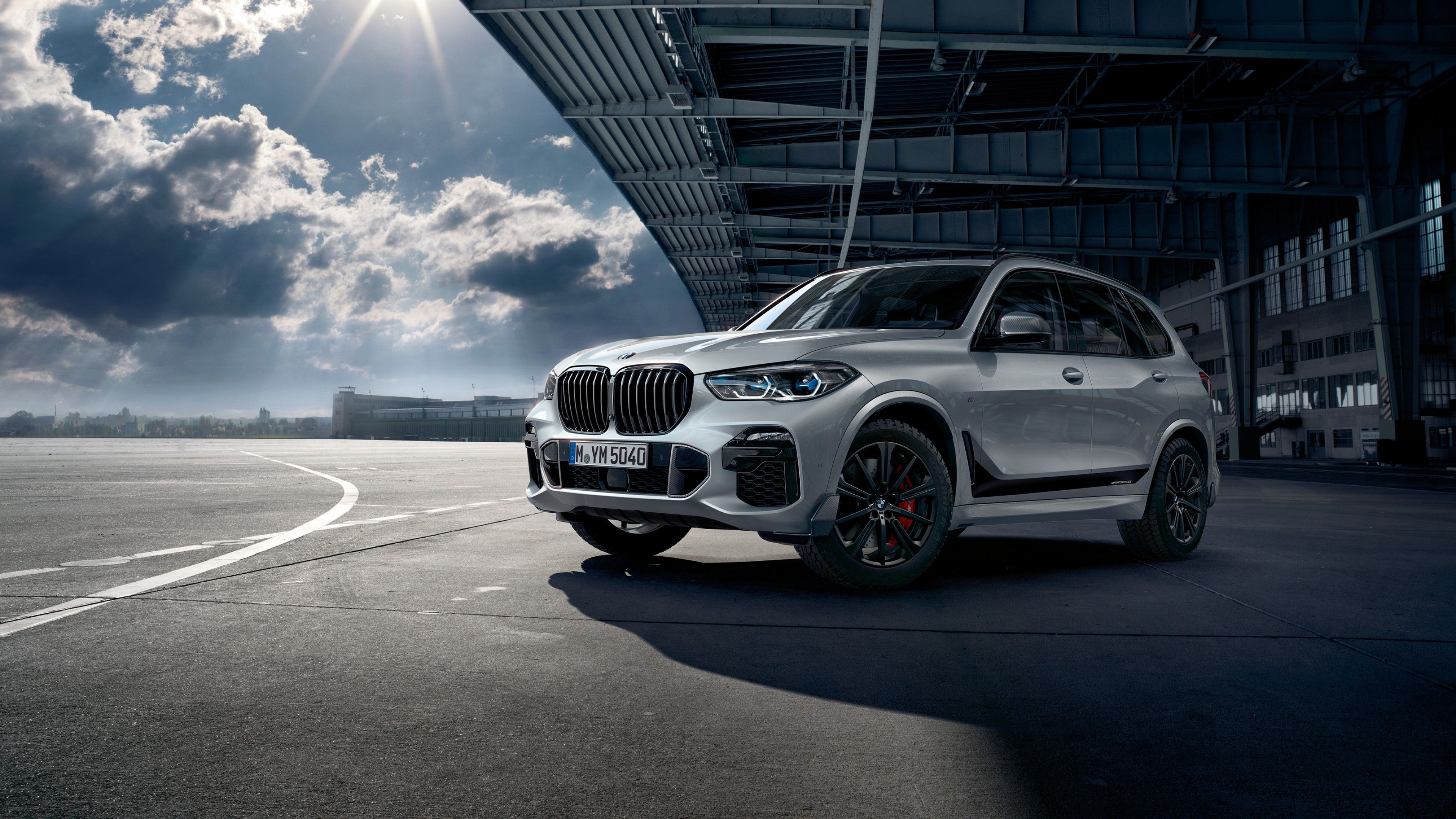 BMW X5 4K Wallpaper