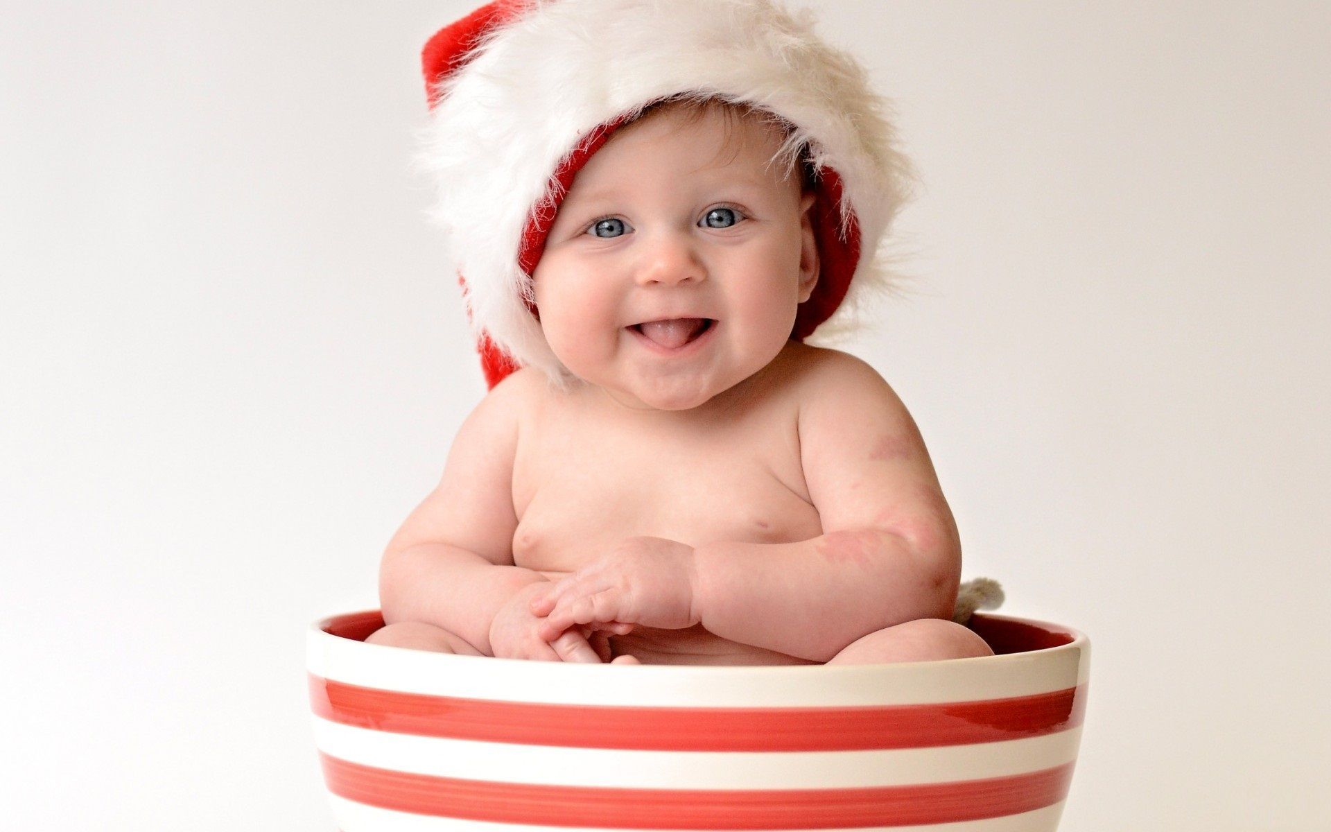Baby Smile In Cup. Cute baby picture, Baby boy picture, Cute baby boy