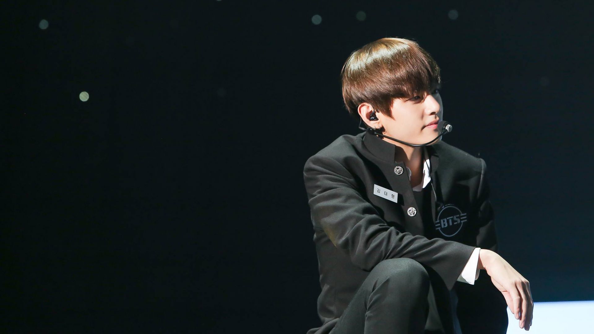 Free download desktop wallpaper kim taehyung Album on Imgur [2000x1333] for your Desktop, Mobile & Tablet. Explore Taehyung BTS Desktop Wallpaper. BTS Taehyung Wallpaper, Taehyung BTS Desktop Wallpaper, BTS Wallpaper