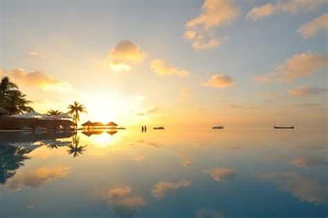 Maldives Sunset Background Desktop