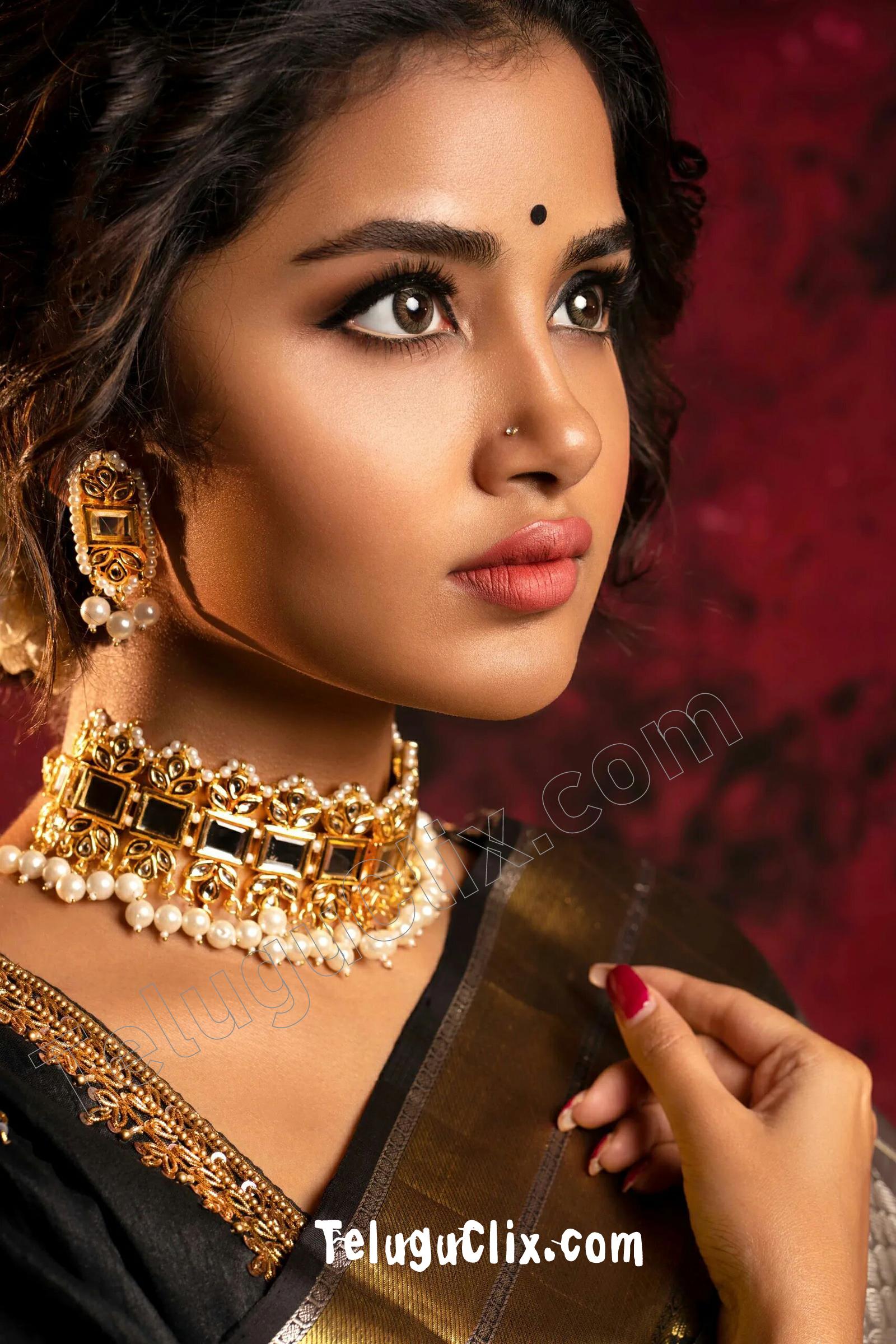 Anupama Parameswaran Saree Wallpapers Wallpaper Cave